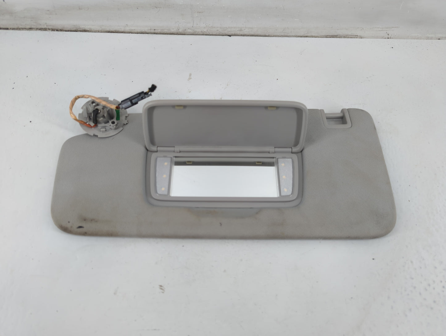 2018-2022 Chevrolet Traverse Sun Visor Shade Replacement Driver Left Mirror Fits Fits 2018 2019 2020 2021 2022 OEM Used Auto Parts