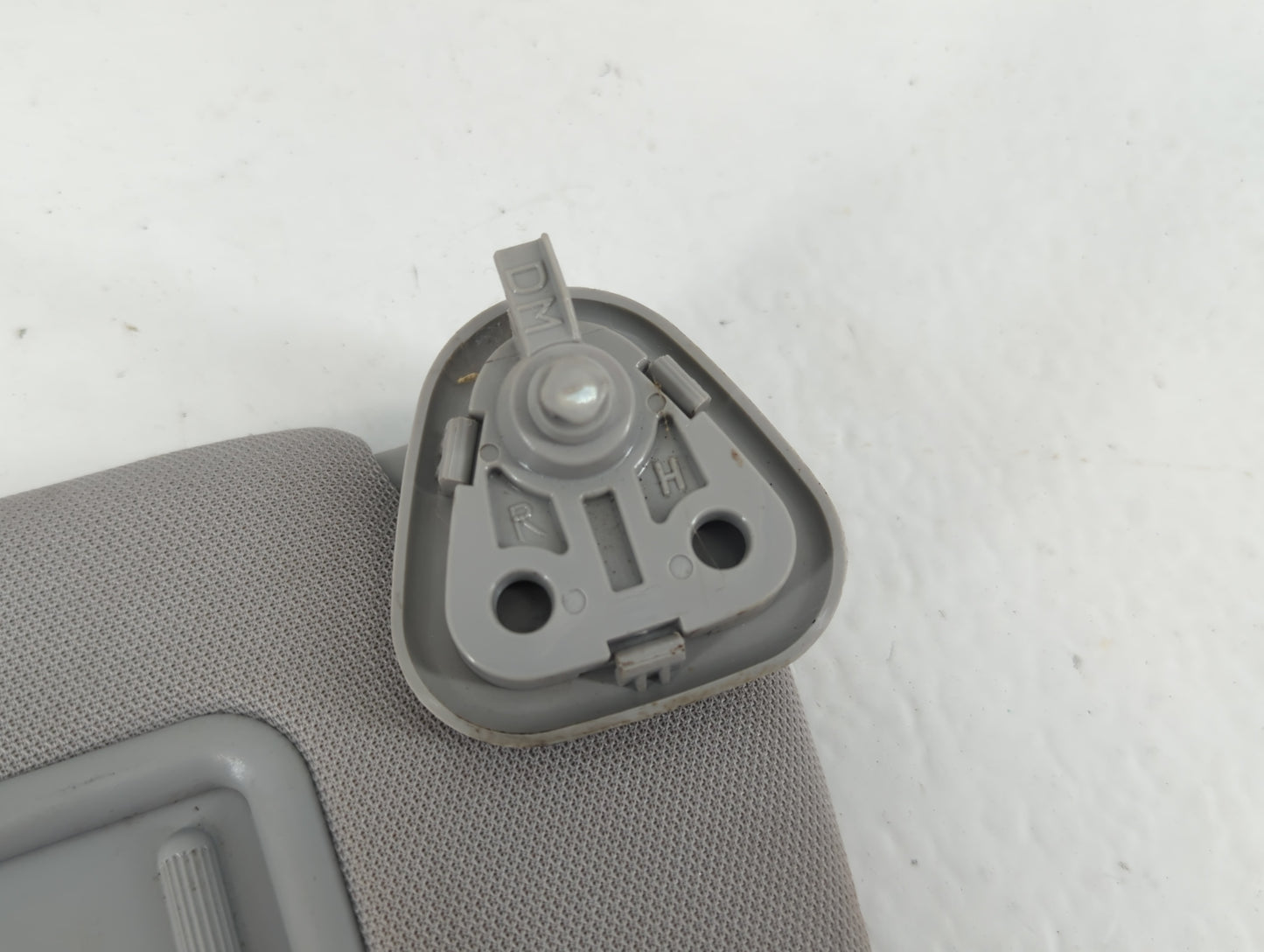 2013-2019 Hyundai Santa Fe Sun Visor Shade Replacement Passenger Right Mirror Fits Fits 2013 2014 2015 2016 2017 2018 2019 OEM Used Auto Parts - Oemusedautoparts1.com