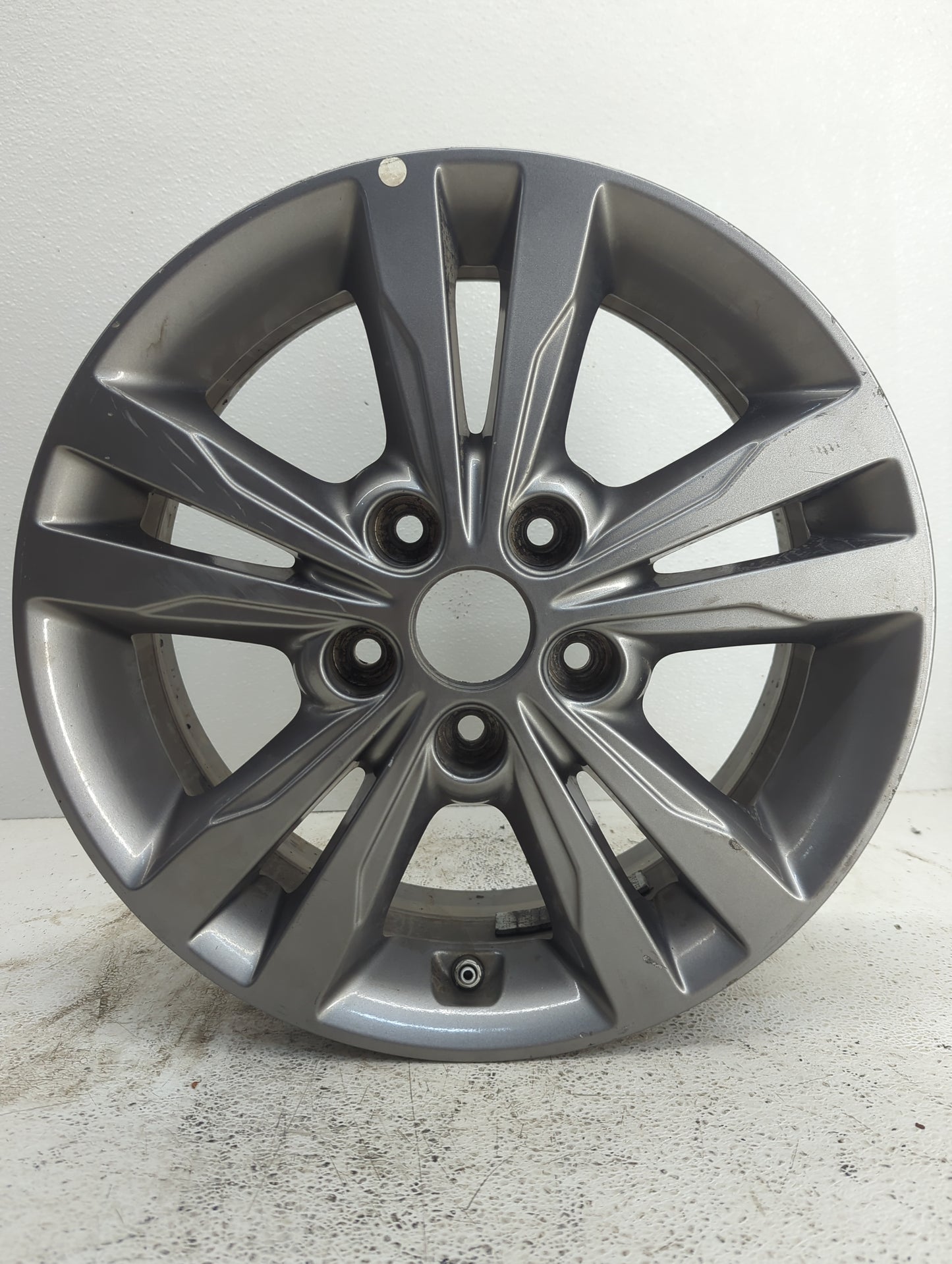 2017-2018 Hyundai Elantra Oem Wheel Rim