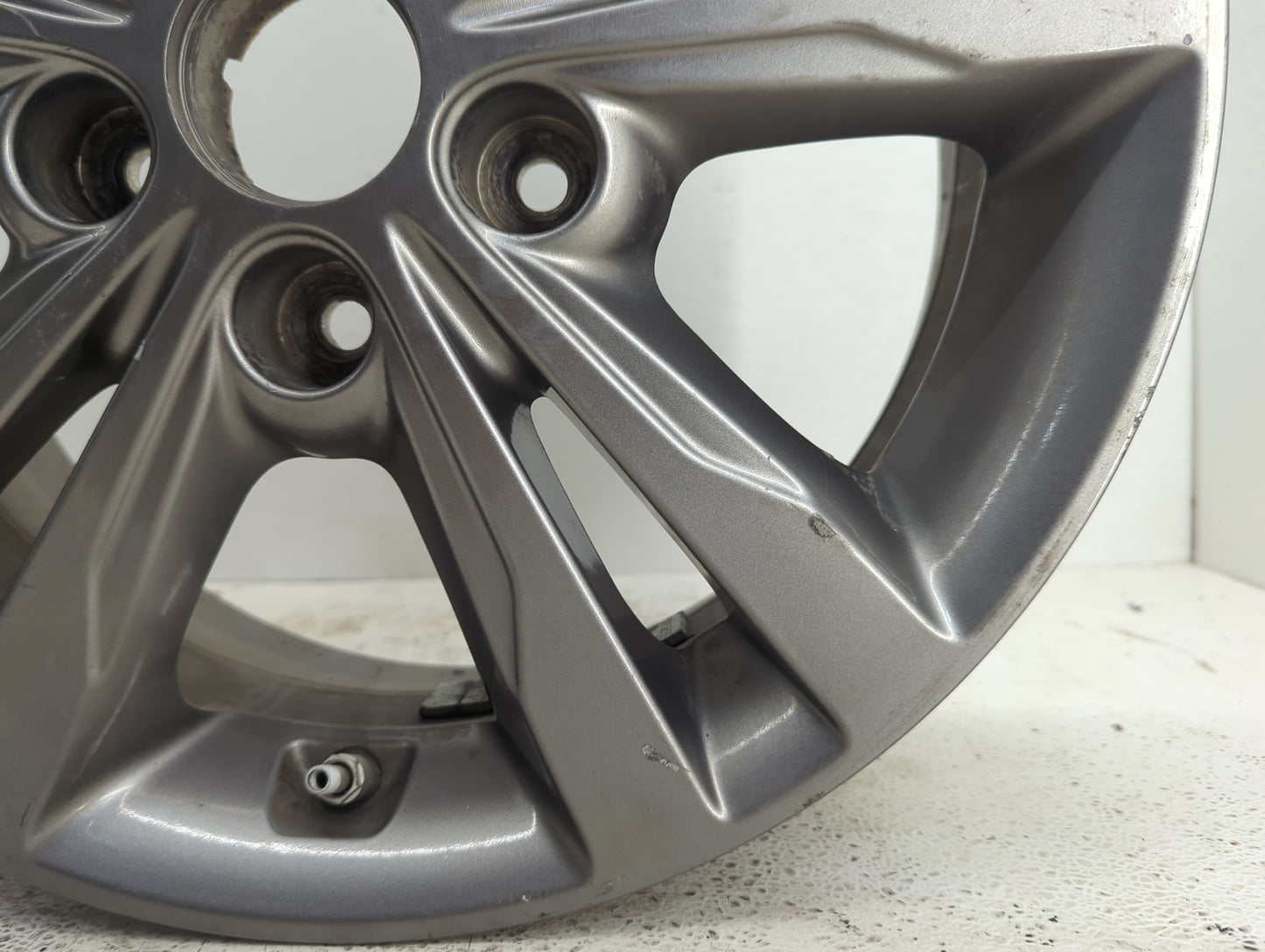 2017-2018 Hyundai Elantra Oem Wheel Rim