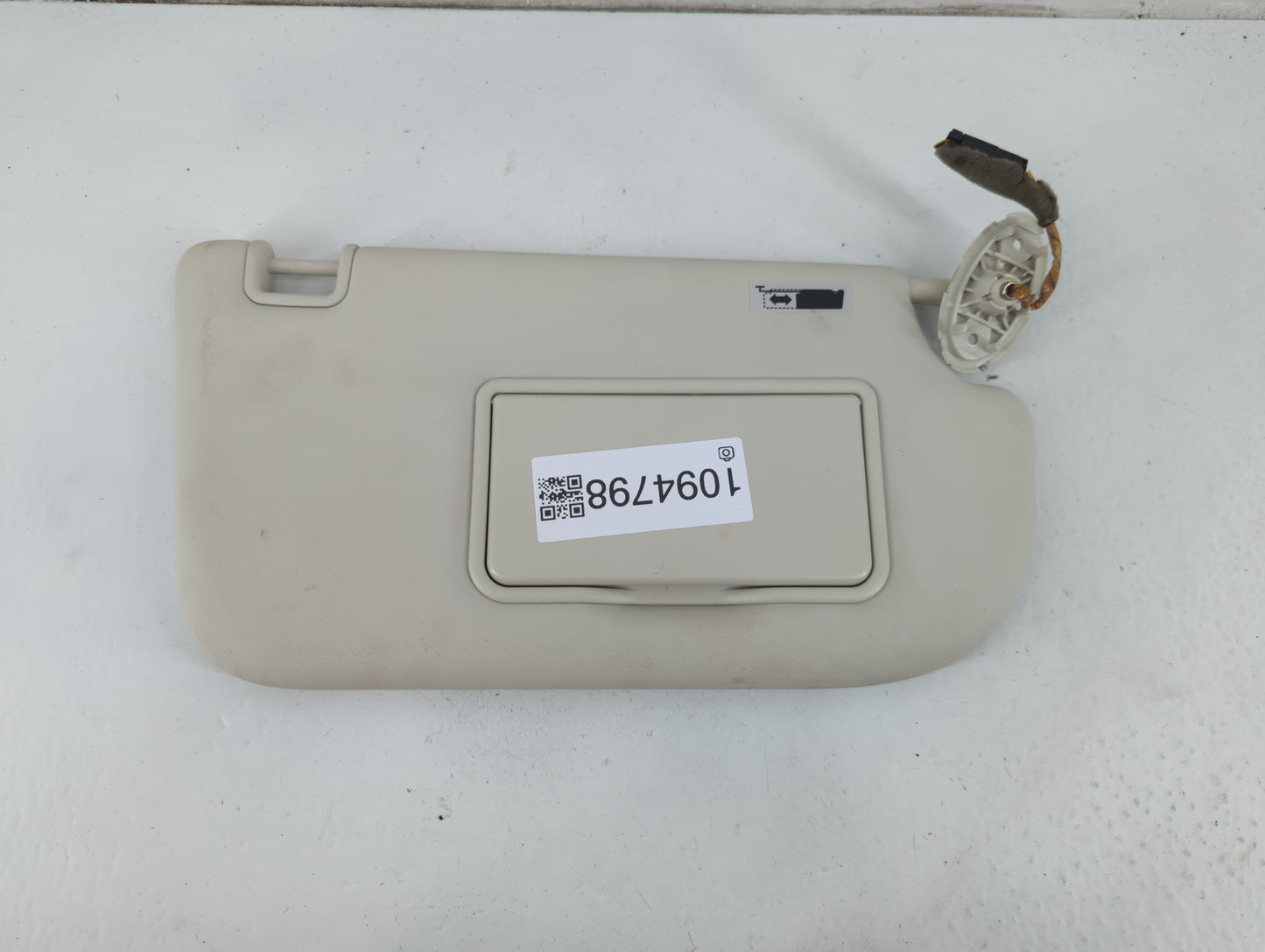 2013-2019 Ford Escape Sun Visor Shade Replacement Driver Left Mirror Fits Fits 2013 2014 2015 2016 2017 2018 2019 OEM Used Auto Parts - Oemusedautoparts1.com