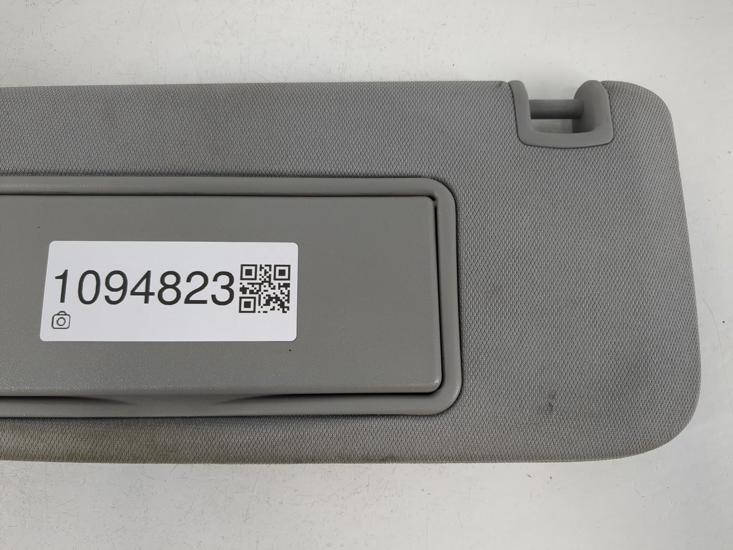 2016-2021 Chevrolet Malibu Sun Visor Shade Replacement Passenger Right Mirror Fits Fits 2016 2017 2018 2019 2020 2021 OEM Used Auto Parts