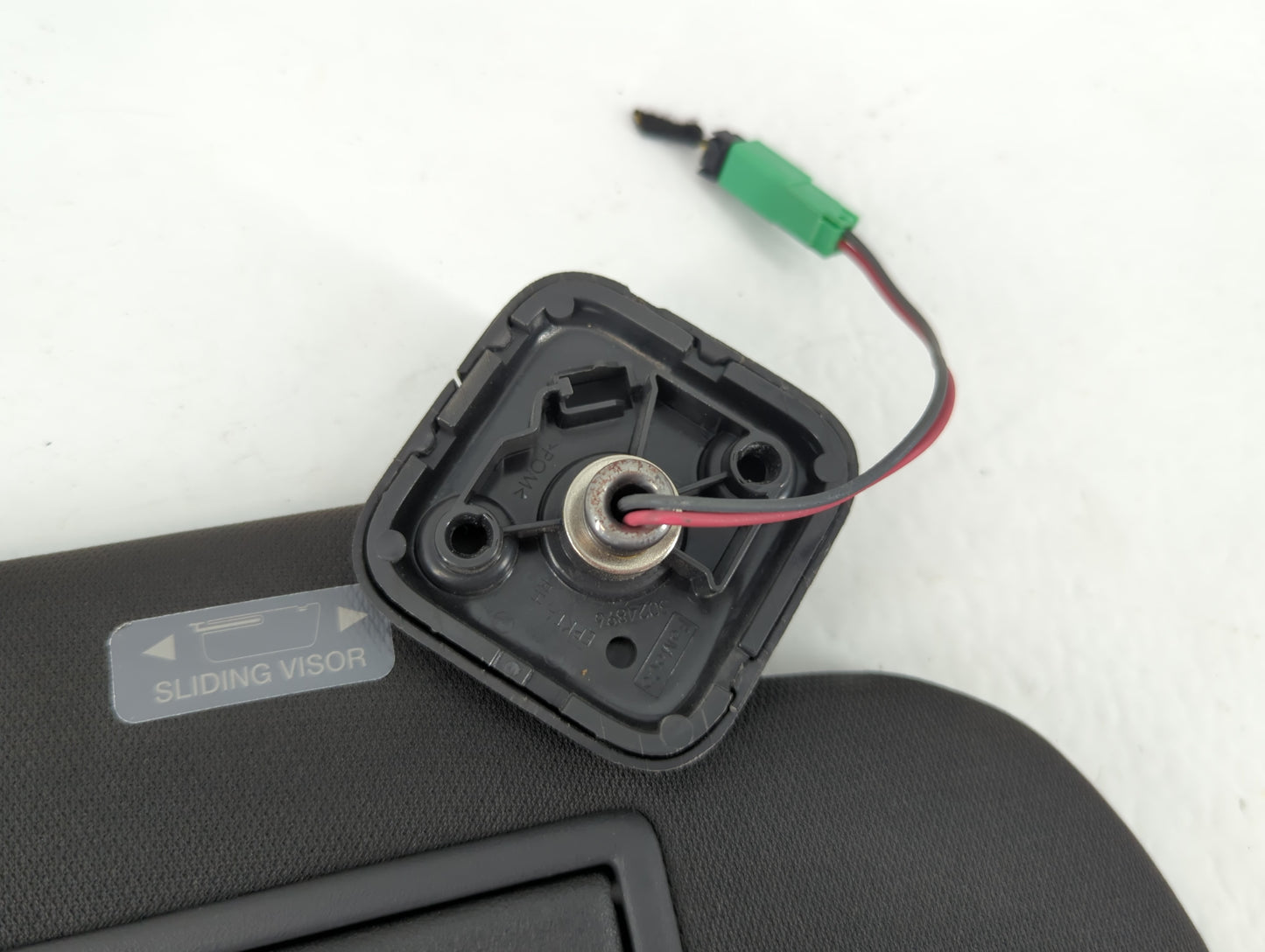 2013-2019 Ford Taurus Sun Visor Shade Replacement Passenger Right Mirror Fits OEM Used Auto Parts - Oemusedautoparts1.com