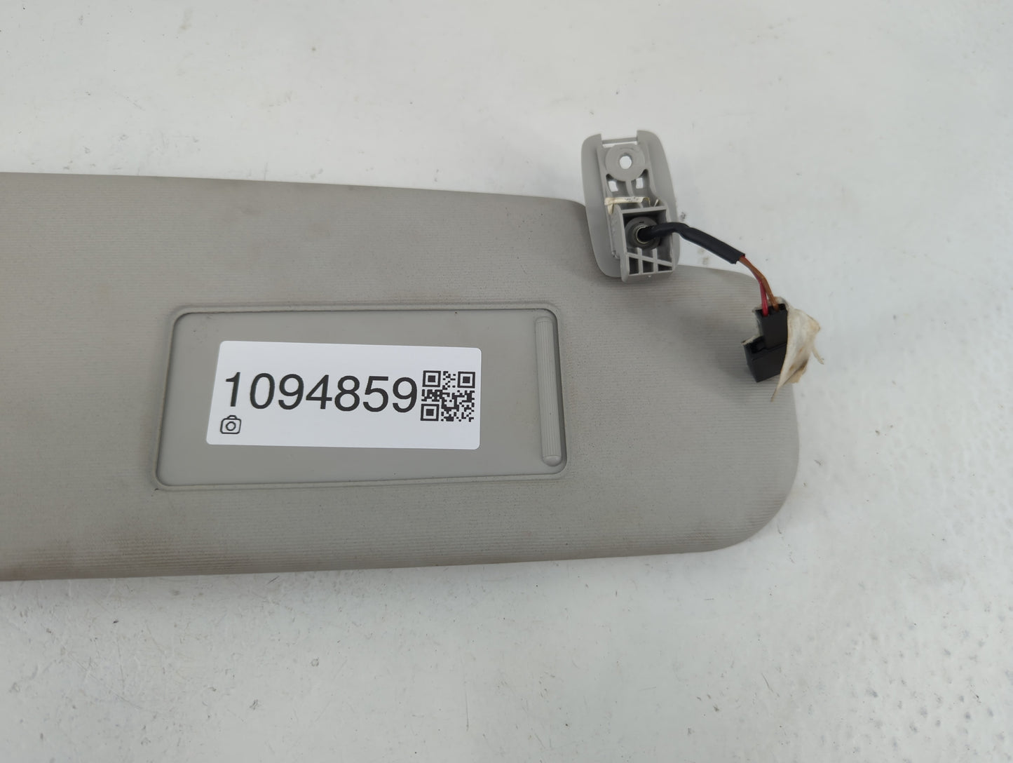 2009-2017 Volkswagen Cc Sun Visor Shade Replacement Passenger Right Mirror Fits Fits 2009 2010 2011 2012 2013 2014 2015 2016 2017 OEM Used Auto Parts