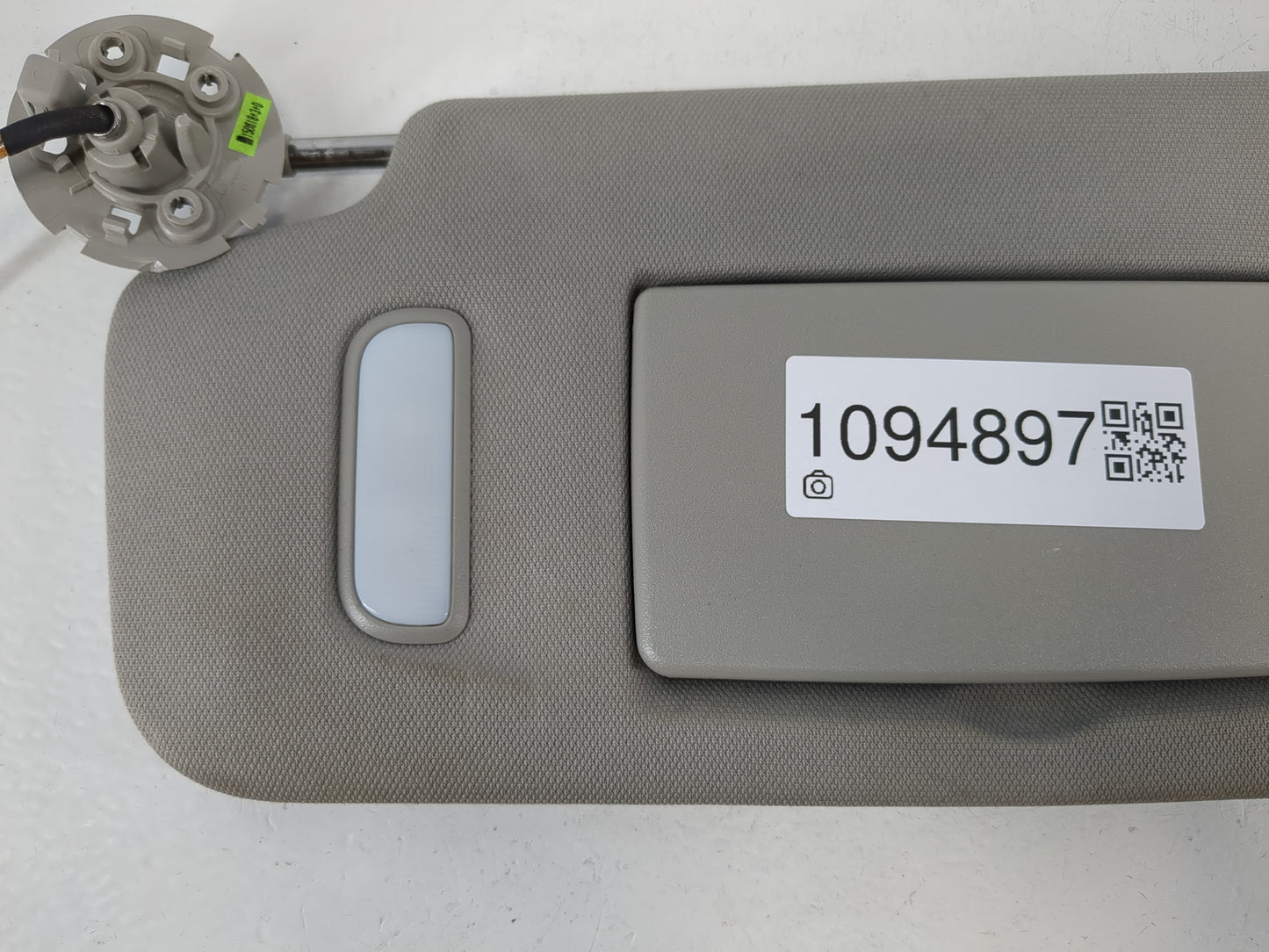 2010-2017 Chevrolet Equinox Sun Visor Shade Replacement Driver Left Mirror Fits Fits 2010 2011 2012 2013 2014 2015 2016 2017 OEM Used Auto Parts