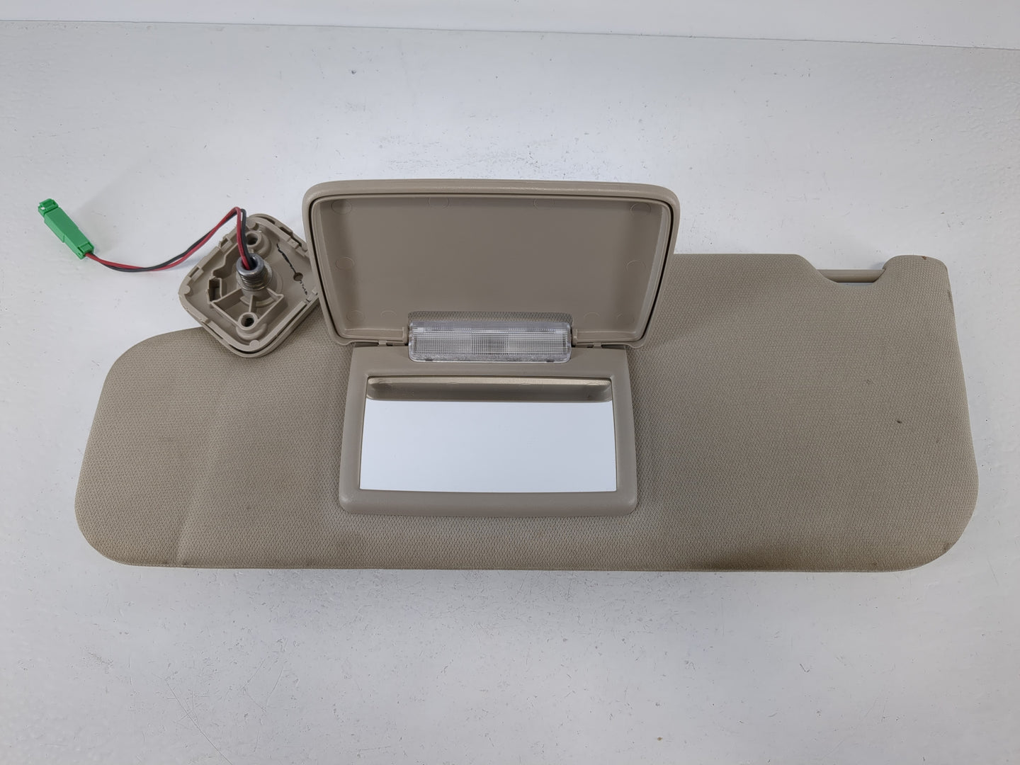2011-2014 Ford Edge Sun Visor Shade Replacement Driver Left Mirror Fits Fits 2011 2012 2013 2014 OEM Used Auto Parts - Oemusedautoparts1.com