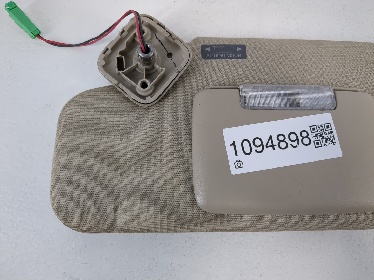 2011-2014 Ford Edge Sun Visor Shade Replacement Driver Left Mirror Fits Fits 2011 2012 2013 2014 OEM Used Auto Parts - Oemusedautoparts1.com