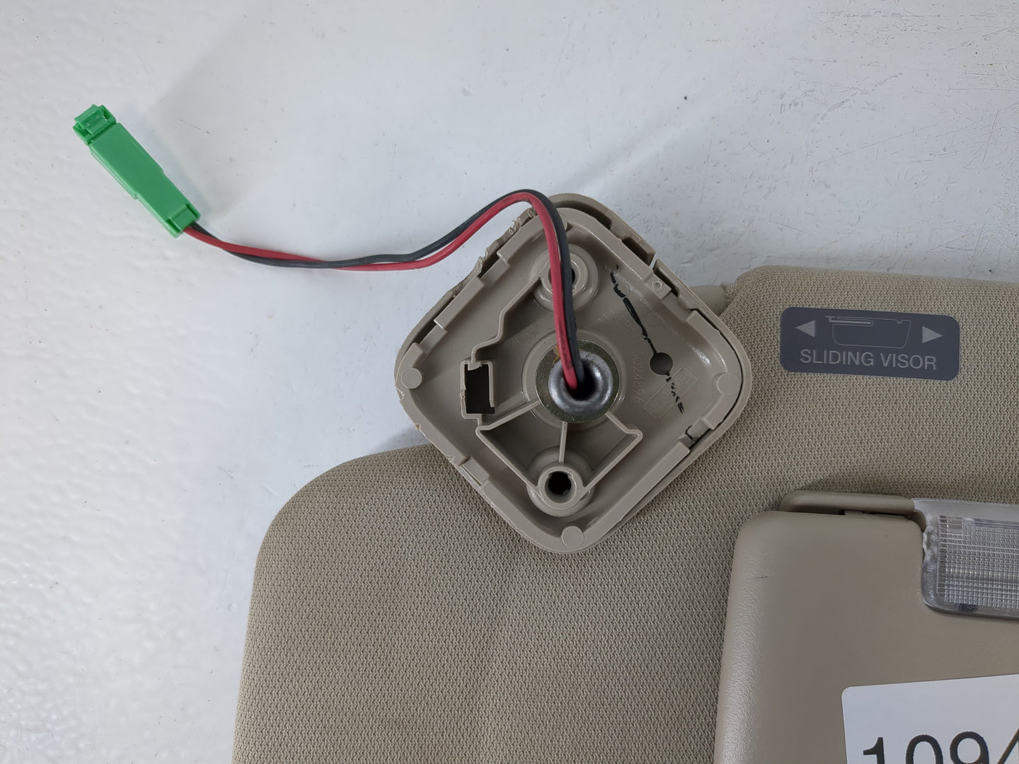 2011-2014 Ford Edge Sun Visor Shade Replacement Driver Left Mirror Fits Fits 2011 2012 2013 2014 OEM Used Auto Parts - Oemusedautoparts1.com