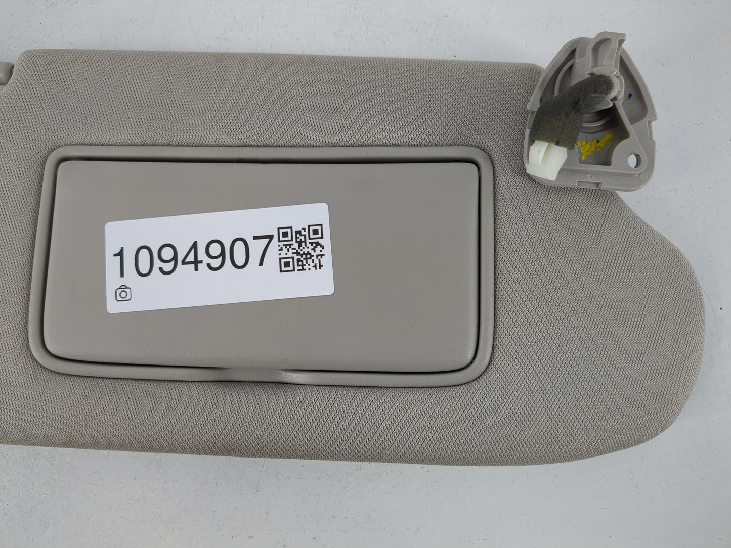2013-2018 Nissan Altima Sun Visor Shade Replacement Passenger Right Mirror Fits Fits 2013 2014 2015 2016 2017 2018 OEM Used Auto Parts - Oemusedautoparts1.com