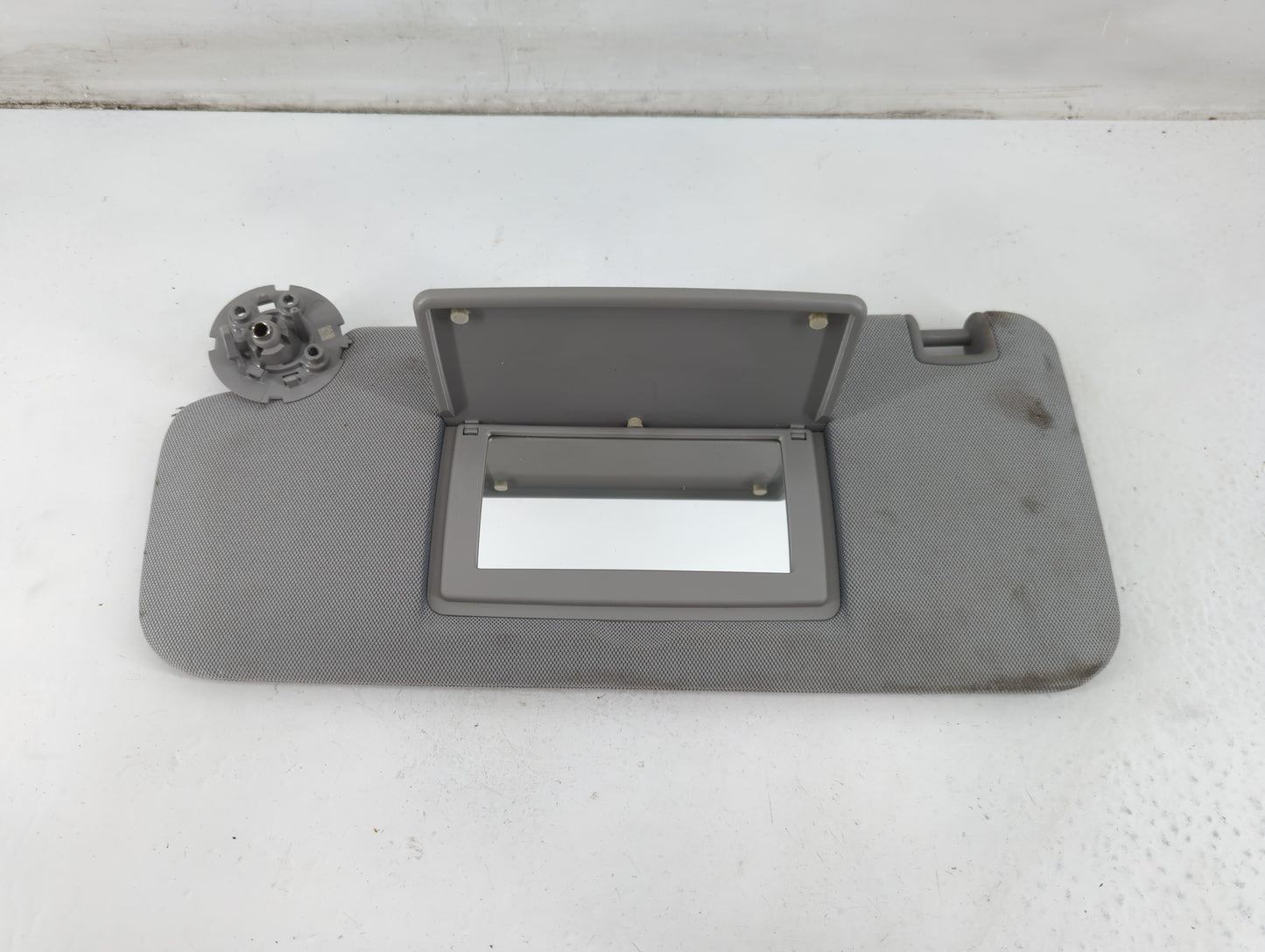 2017-2021 Chevrolet Trax Sun Visor Shade Replacement Driver Left Mirror Fits Fits 2017 2018 2019 2020 2021 OEM Used Auto Parts