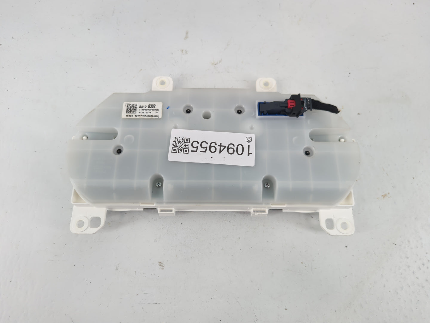 2017-2018 Chevrolet Malibu Instrument Cluster Speedometer Gauges P/N:84128302 Fits Fits 2017 2018 OEM Used Auto Parts - Oemusedautoparts1.com