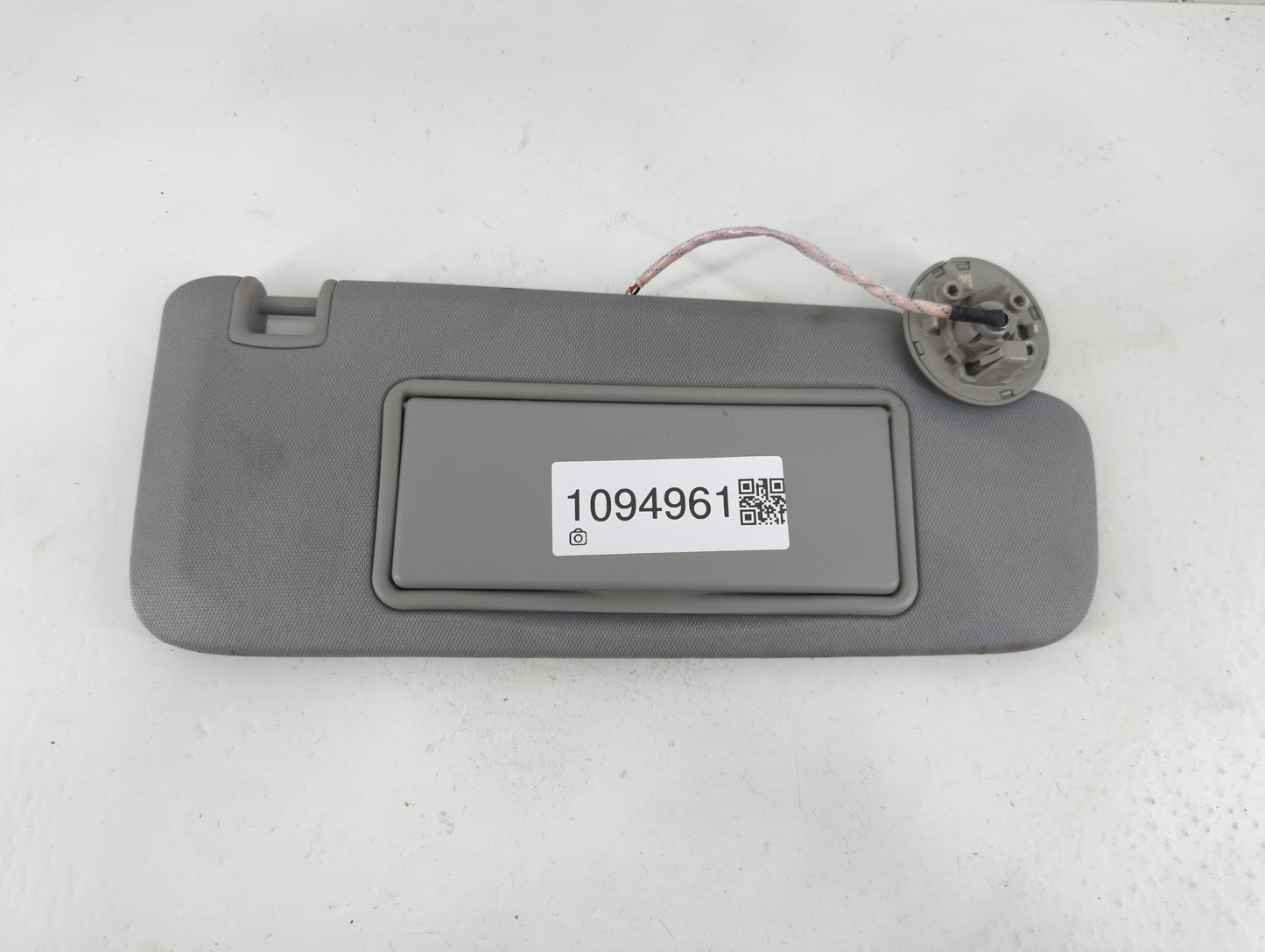 2016-2021 Chevrolet Malibu Sun Visor Shade Replacement Passenger Right Mirror Fits Fits 2016 2017 2018 2019 2020 2021 OEM Used Auto Parts