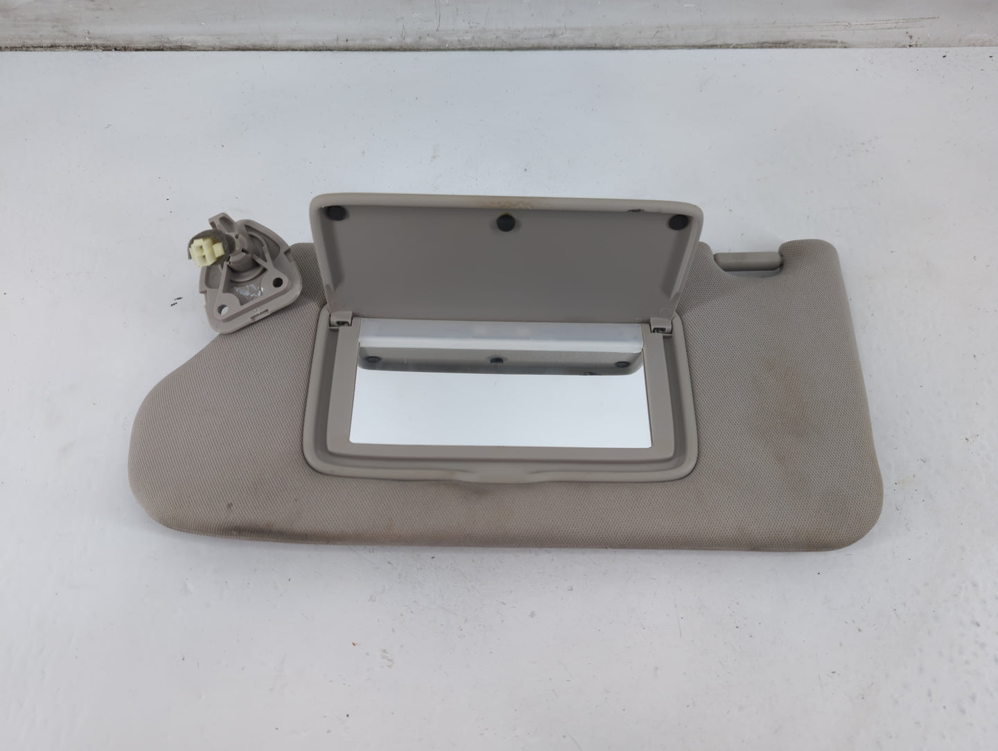 2013-2018 Nissan Altima Sun Visor Shade Replacement Driver Left Mirror Fits Fits 2013 2014 2015 2016 2017 2018 OEM Used Auto Parts - Oemusedautoparts1.com