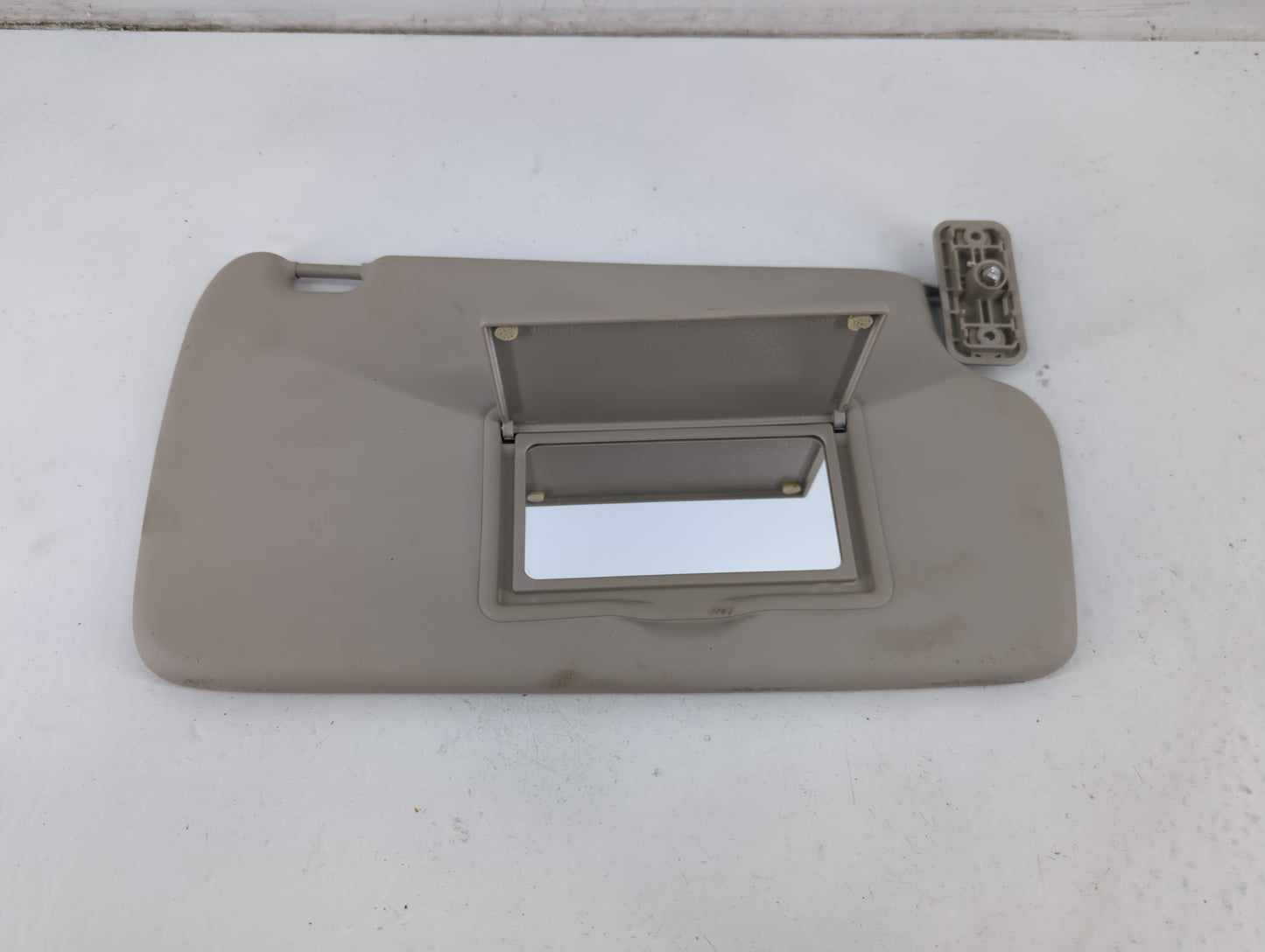 2011-2019 Ford Fiesta Sun Visor Shade Replacement Passenger Right Mirror Fits Fits 2011 2012 2013 2014 2015 2016 2017 2018 2019 OEM Used Auto Parts