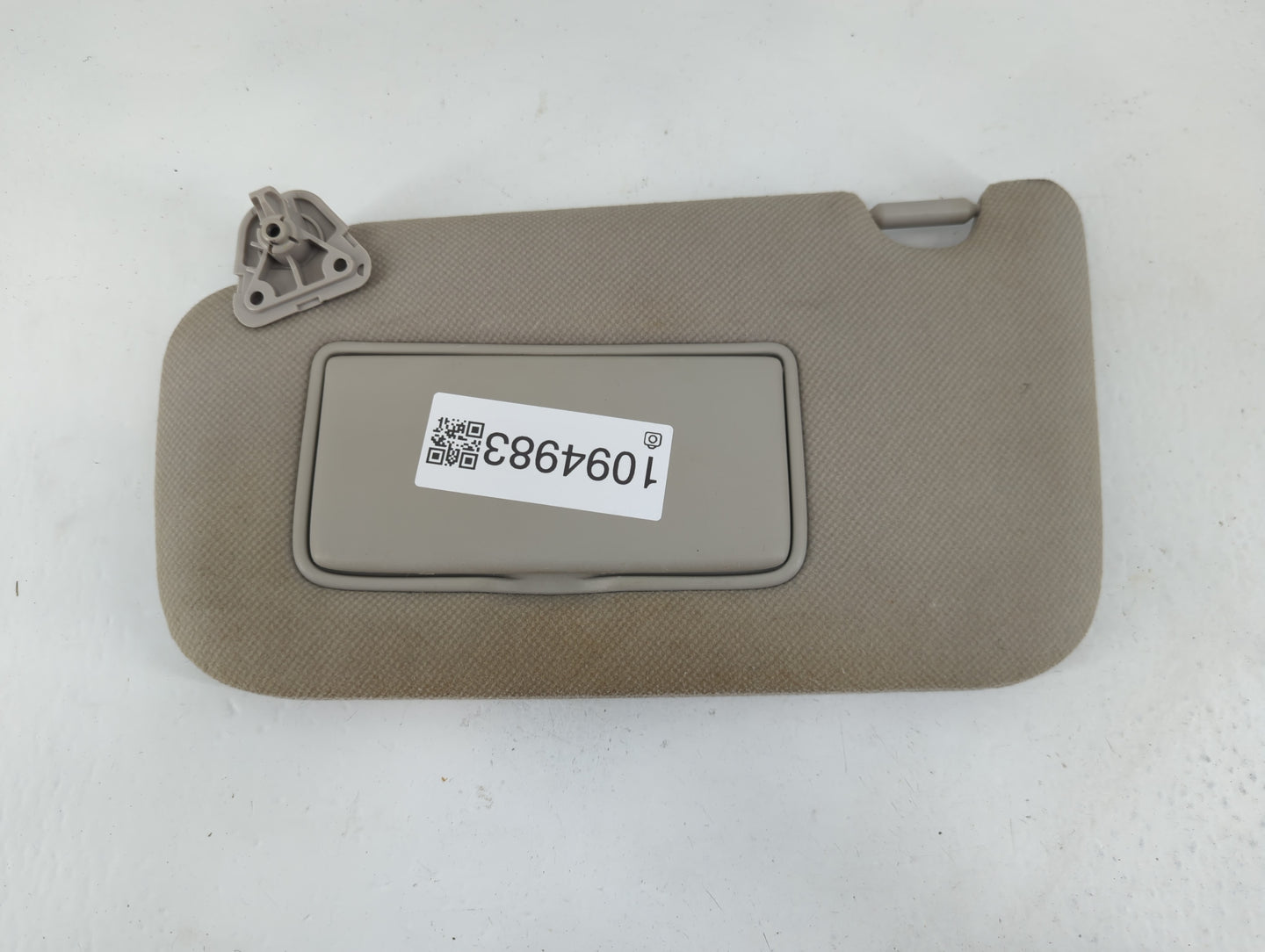2013-2019 Nissan Sentra Sun Visor Shade Replacement Driver Left Mirror Fits Fits 2012 2013 2014 2015 2016 2017 2018 2019 OEM Used Auto Parts - Oemusedautoparts1.com