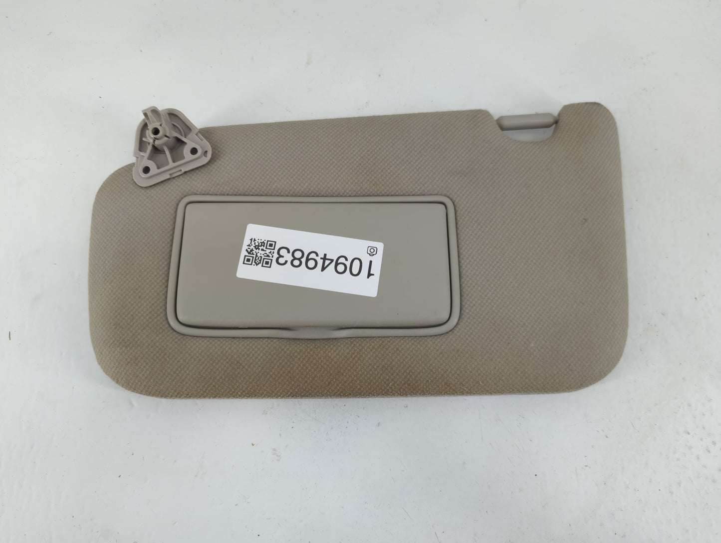 2013-2019 Nissan Sentra Sun Visor Shade Replacement Driver Left Mirror Fits Fits 2012 2013 2014 2015 2016 2017 2018 2019 OEM Used Auto Parts - Oemusedautoparts1.com