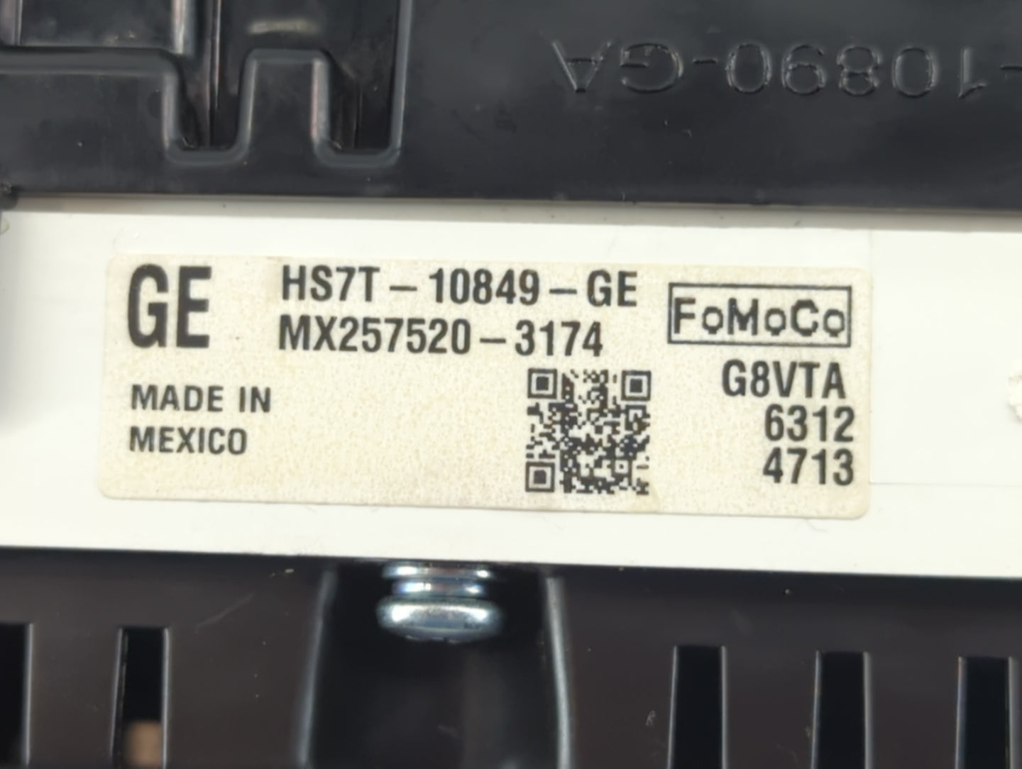 2017 Ford Fusion Instrument Cluster Speedometer Gauges P/N:5C5920 950F HS7T-10849-GE Fits OEM Used Auto Parts - Oemusedautoparts1.com