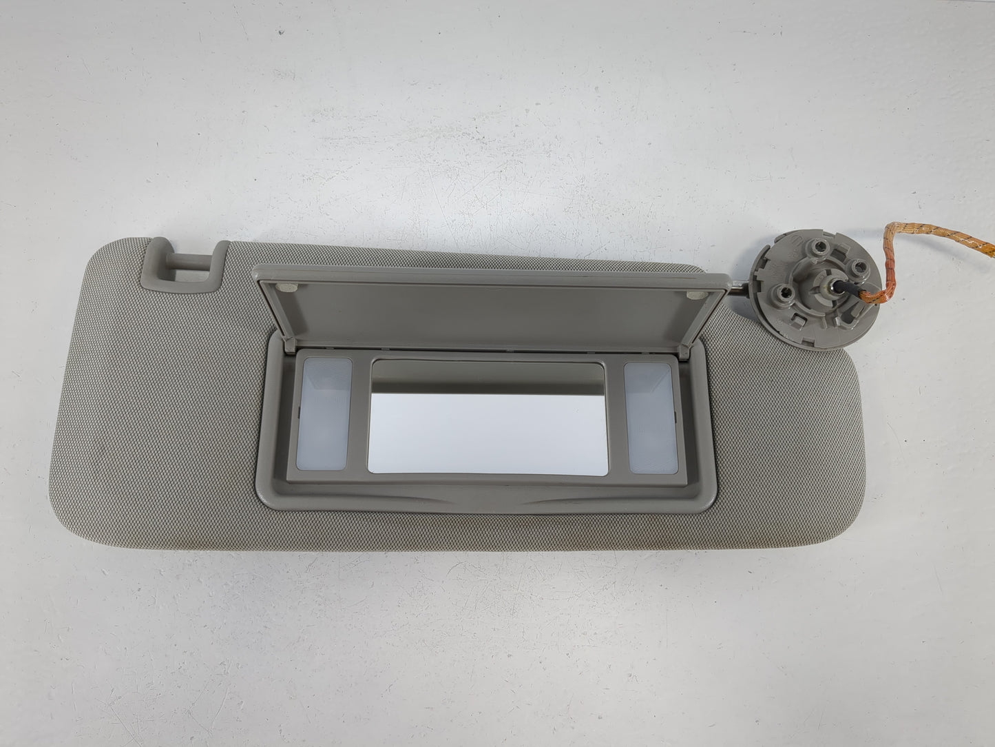 2013-2016 Chevrolet Malibu Sun Visor Shade Replacement Passenger Right Mirror Fits Fits 2013 2014 2015 2016 OEM Used Auto Parts