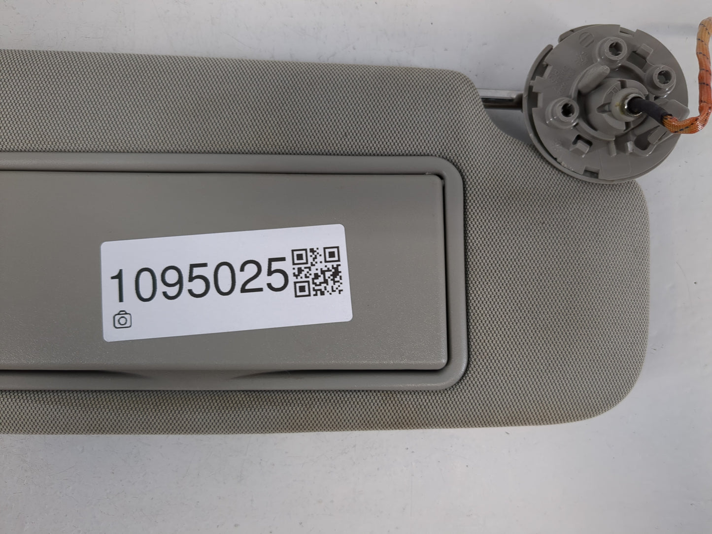 2013-2016 Chevrolet Malibu Sun Visor Shade Replacement Passenger Right Mirror Fits Fits 2013 2014 2015 2016 OEM Used Auto Parts