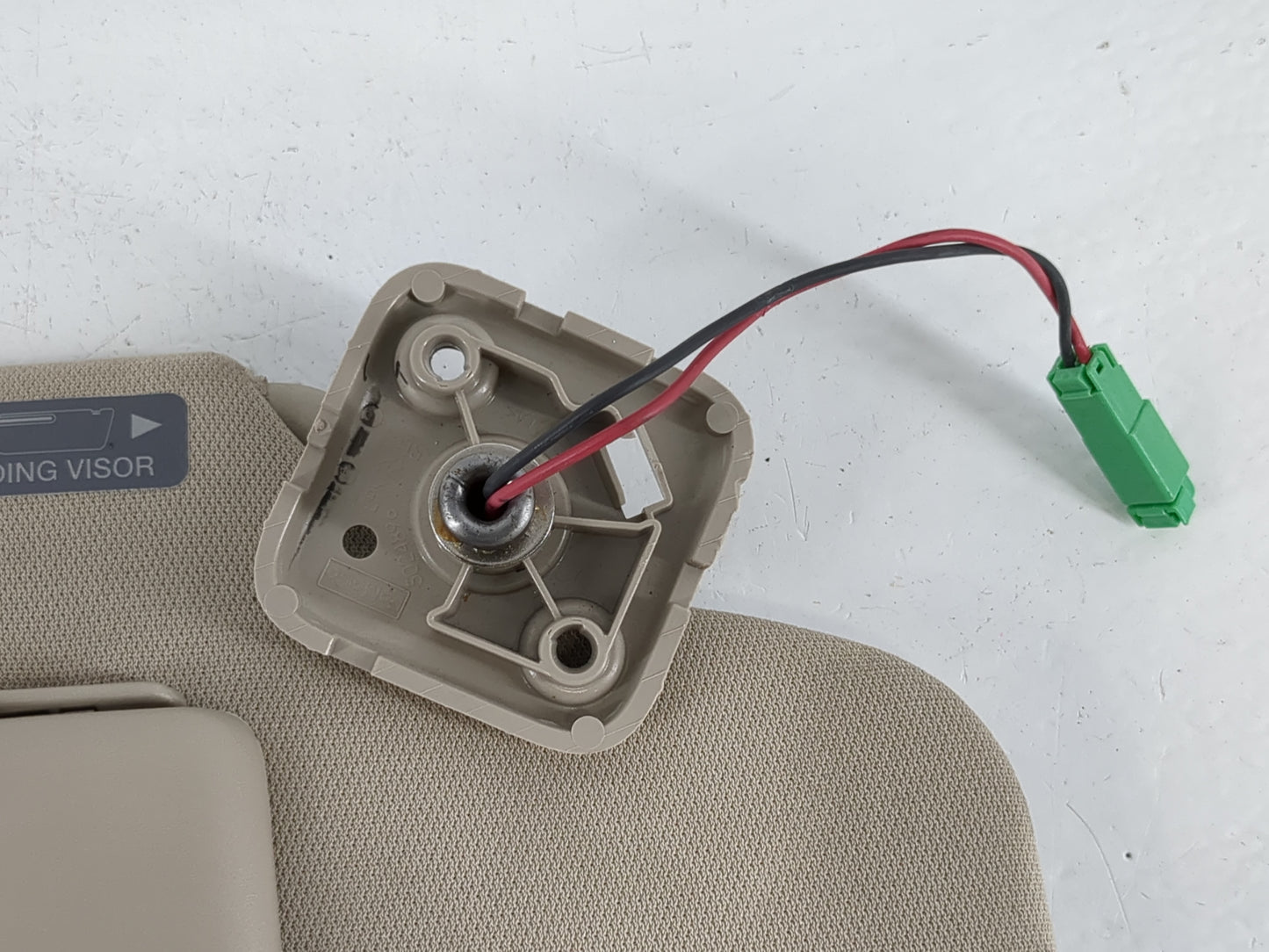 2011-2014 Ford Edge Sun Visor Shade Replacement Passenger Right Mirror Fits Fits 2011 2012 2013 2014 2015 OEM Used Auto Parts - Oemusedautoparts1.com
