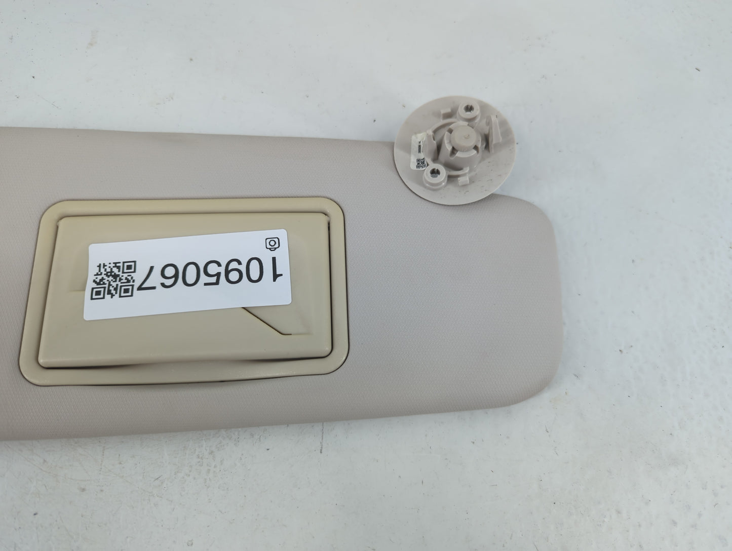 2017-2019 Chevrolet Cruze Sun Visor Shade Replacement Driver Left Mirror Fits Fits 2017 2018 2019 OEM Used Auto Parts