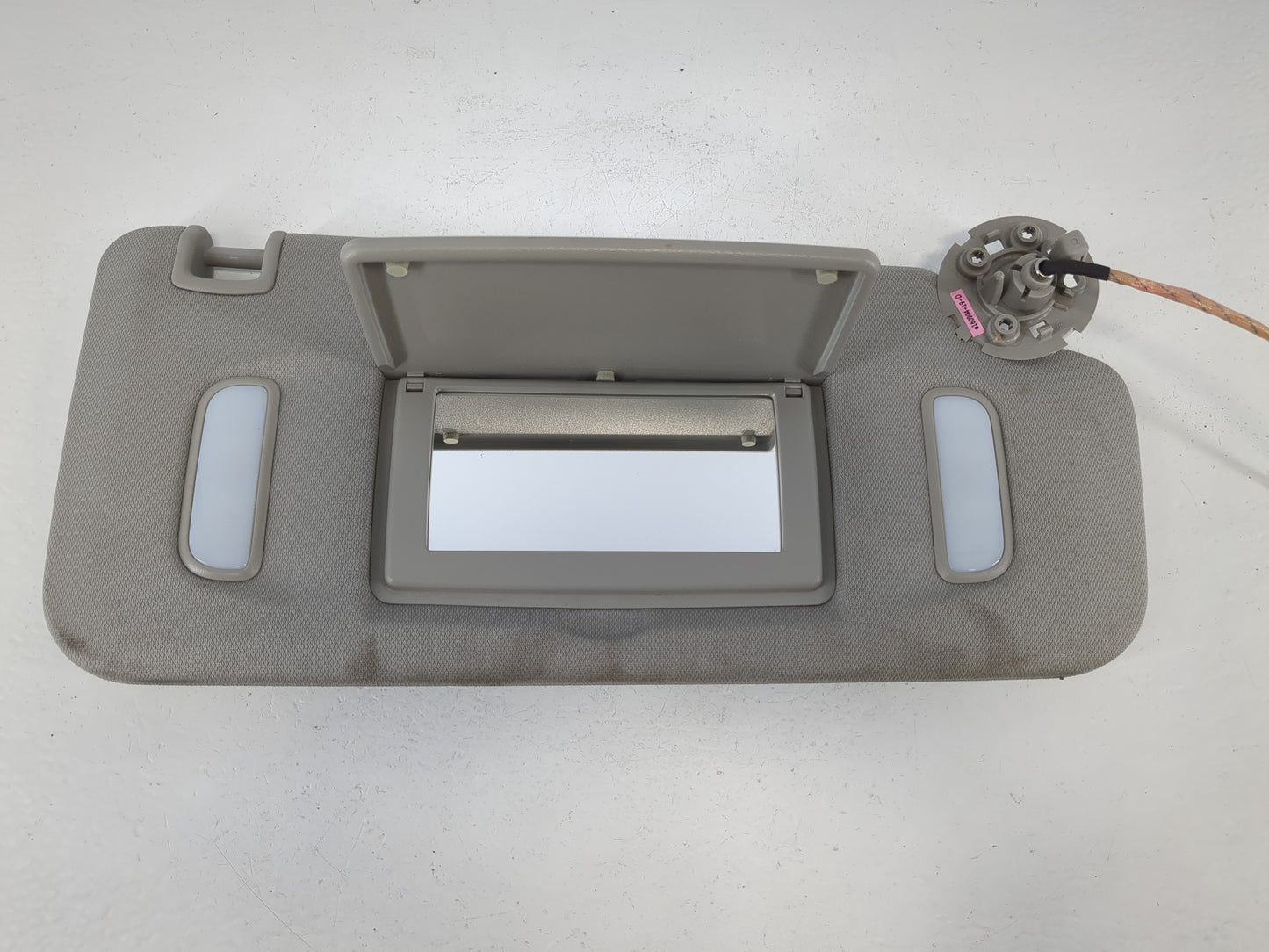 2010-2017 Chevrolet Equinox Sun Visor Shade Replacement Passenger Right Mirror Fits Fits 2010 2011 2012 2013 2014 2015 2016 2017 OEM Used Auto Parts