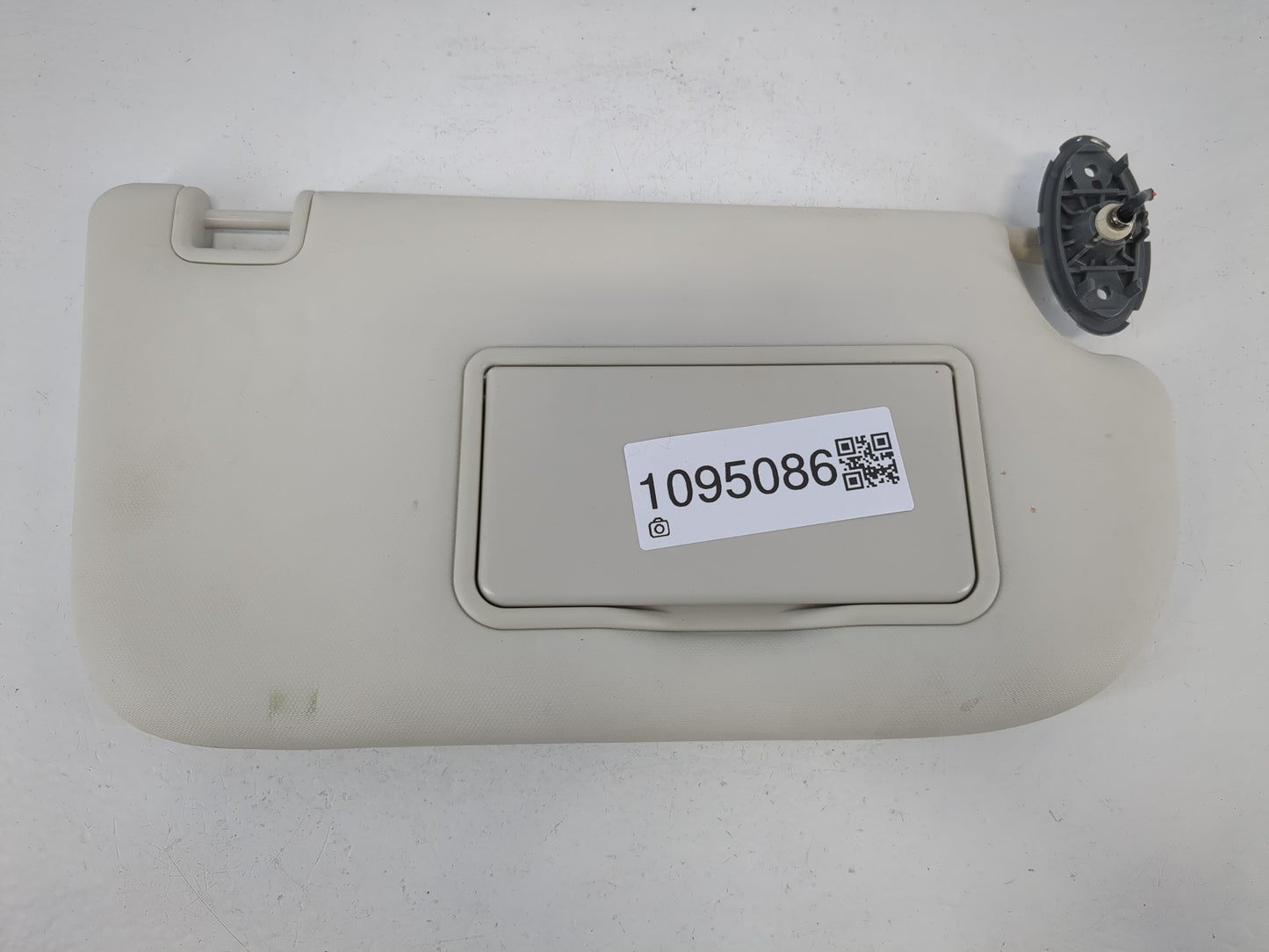 2013-2019 Ford Escape Sun Visor Shade Replacement Passenger Right Mirror Fits Fits 2013 2014 2015 2016 2017 2018 2019 OEM Used Auto Parts - Oemusedautoparts1.com