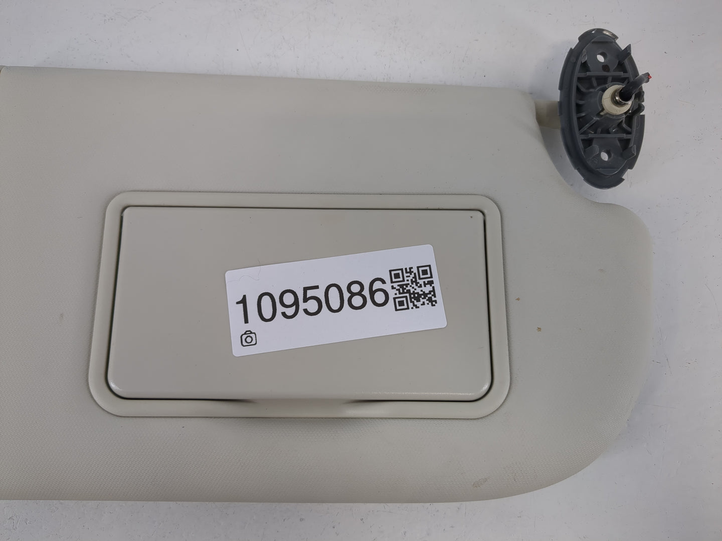 2013-2019 Ford Escape Sun Visor Shade Replacement Passenger Right Mirror Fits Fits 2013 2014 2015 2016 2017 2018 2019 OEM Used Auto Parts - Oemusedautoparts1.com