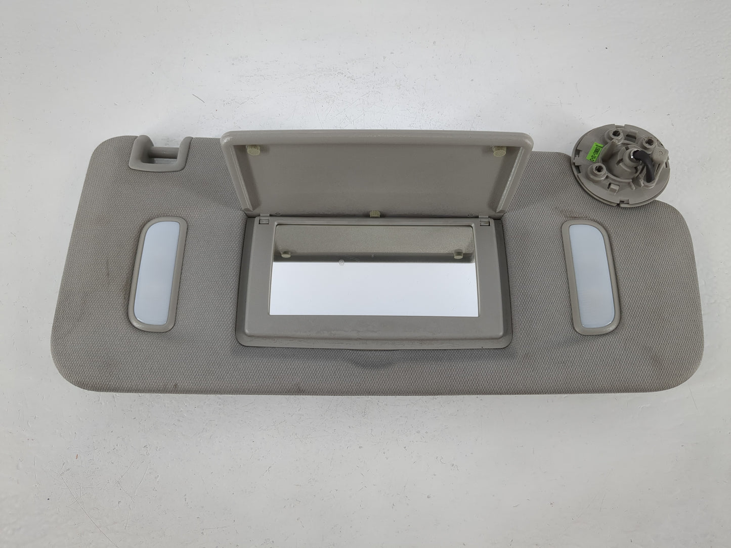 2010-2017 Chevrolet Equinox Sun Visor Shade Replacement Passenger Right Mirror Fits Fits 2010 2011 2012 2013 2014 2015 2016 2017 OEM Used Auto Parts