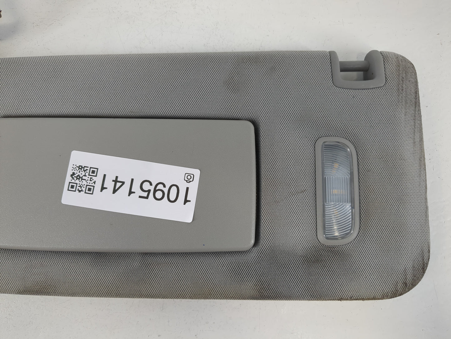 2014-2019 Chevrolet Silverado 1500 Sun Visor Shade Replacement Driver Left Mirror Fits Fits 2014 2015 2016 2017 2018 2019 OEM Used Auto Parts