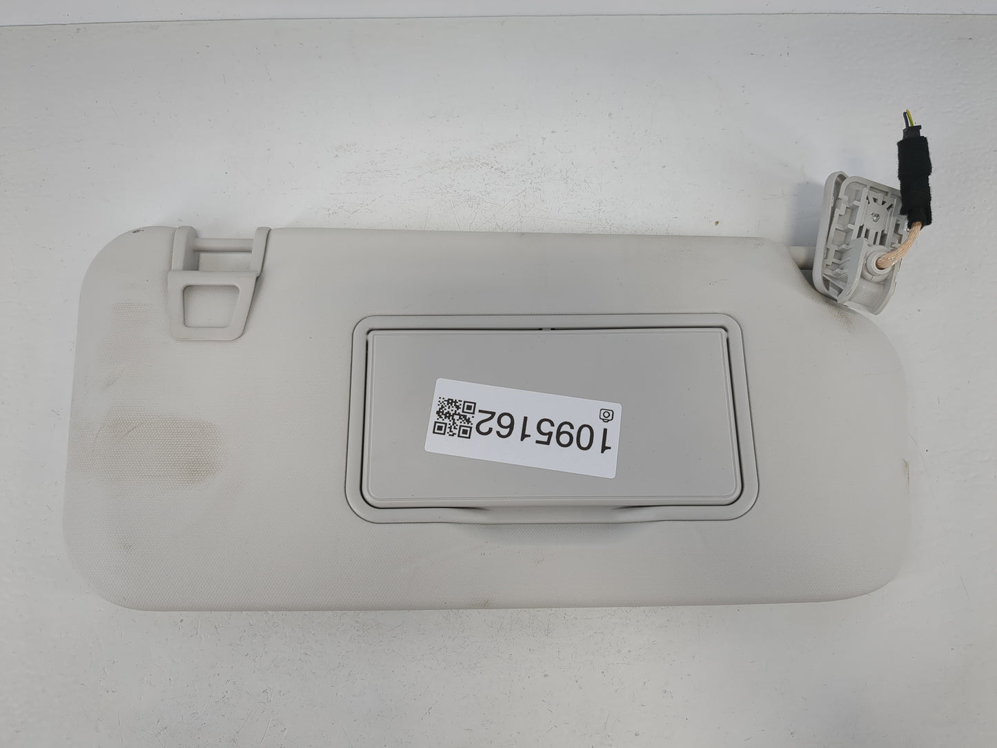 2021-2022 Ford Escape Sun Visor Shade Replacement Passenger Right Mirror Fits Fits 2021 2022 OEM Used Auto Parts