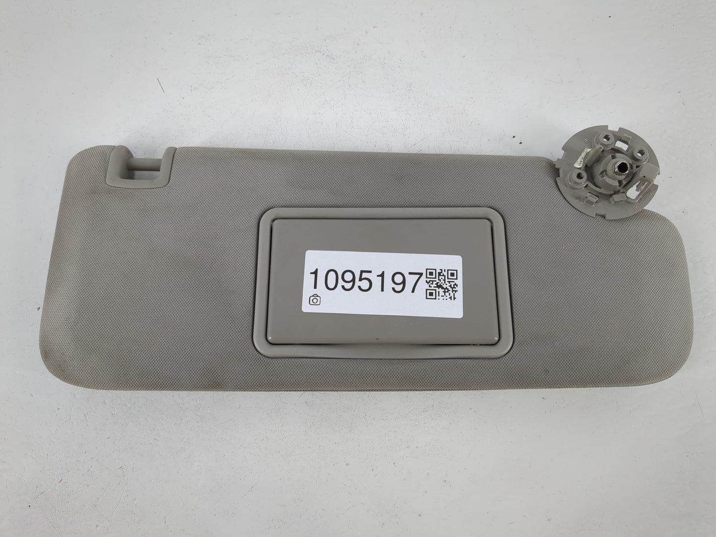 2004-2012 Chevrolet Malibu Sun Visor Shade Replacement Passenger Right Mirror Fits Fits 2004 2005 2008 2009 2010 2011 2012 OEM Used Auto Parts