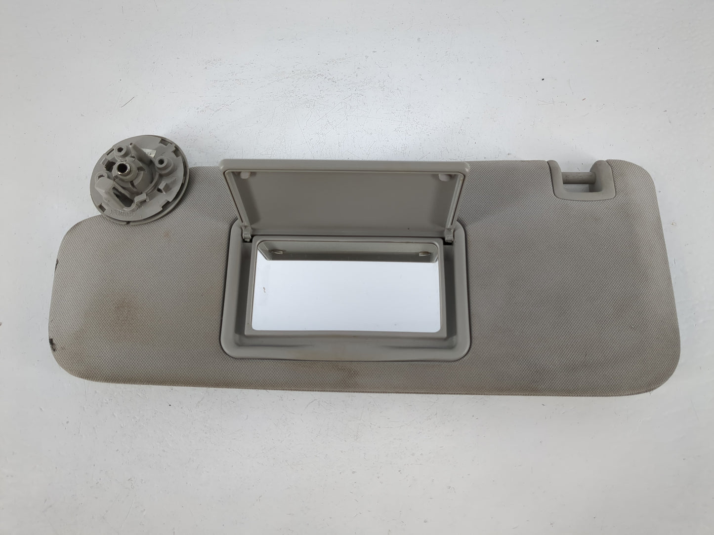 2004-2012 Chevrolet Malibu Sun Visor Shade Replacement Driver Left Mirror Fits Fits 2004 2005 2008 2009 2010 2011 2012 OEM Used Auto Parts