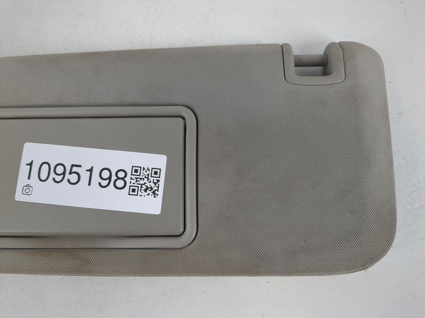 2004-2012 Chevrolet Malibu Sun Visor Shade Replacement Driver Left Mirror Fits Fits 2004 2005 2008 2009 2010 2011 2012 OEM Used Auto Parts