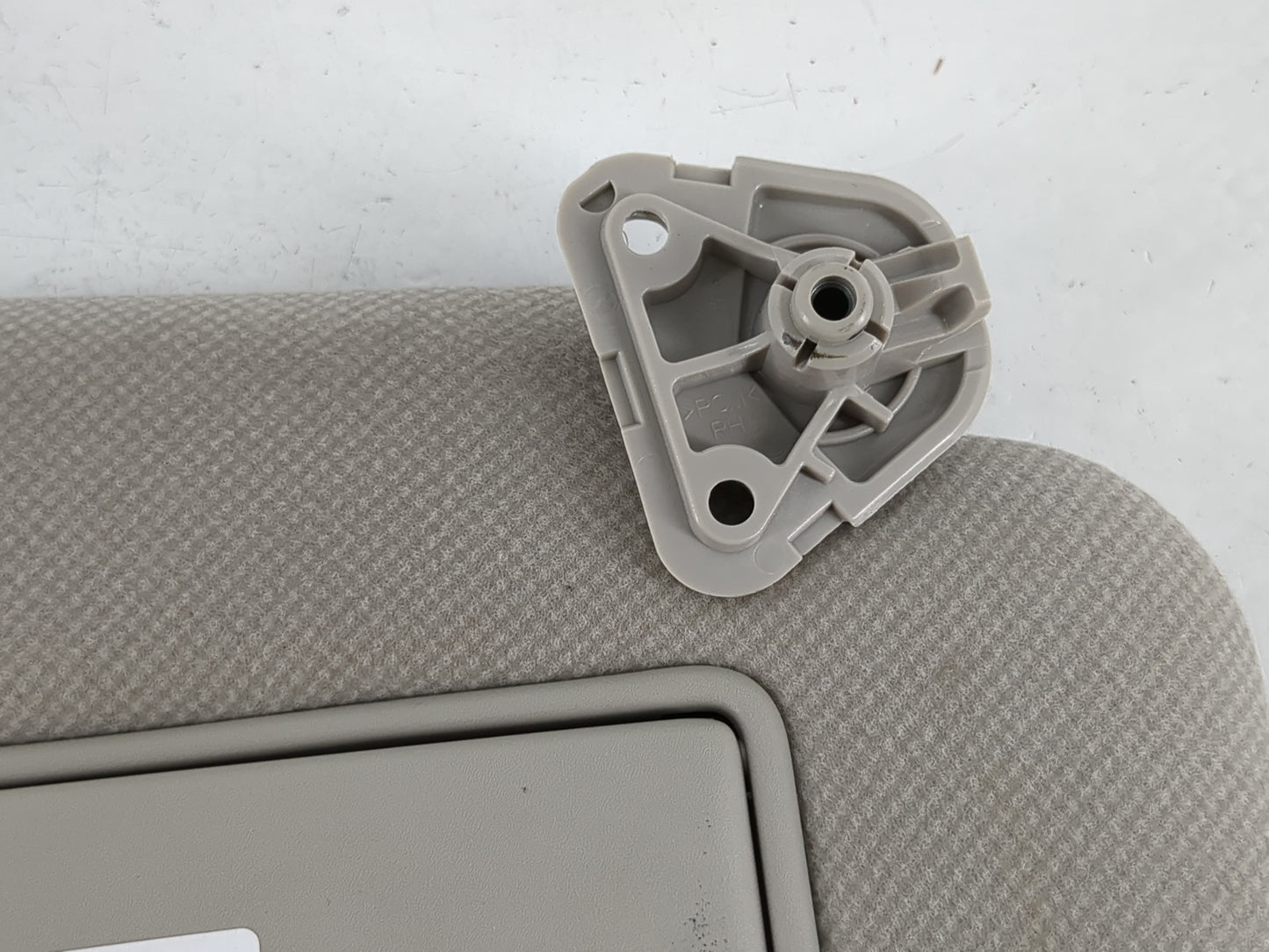 2013-2019 Nissan Sentra Sun Visor Shade Replacement Passenger Right Mirror Fits Fits 2012 2013 2014 2015 2016 2017 2018 2019 OEM Used Auto Parts - Oemusedautoparts1.com
