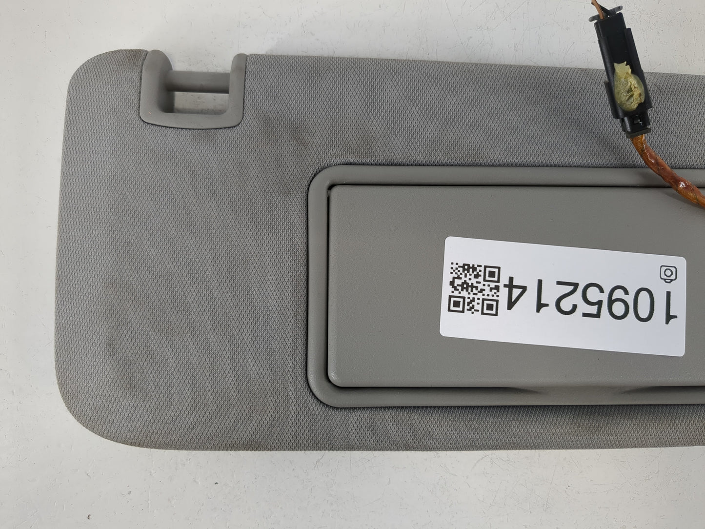 2016-2021 Chevrolet Malibu Sun Visor Shade Replacement Passenger Right Mirror Fits Fits 2016 2017 2018 2019 2020 2021 OEM Used Auto Parts