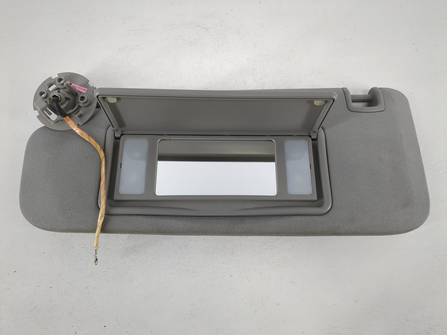 2016-2021 Chevrolet Malibu Sun Visor Shade Replacement Passenger Right Mirror Fits Fits 2016 2017 2018 2019 2020 2021 OEM Used Auto Parts