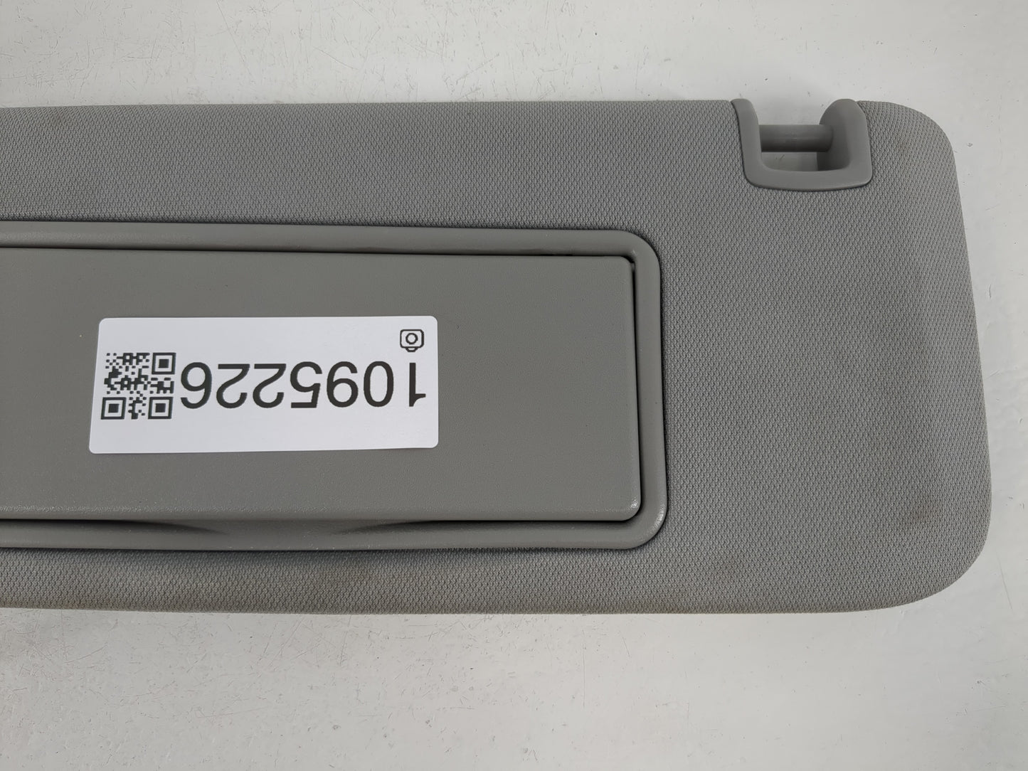 2016-2021 Chevrolet Malibu Sun Visor Shade Replacement Passenger Right Mirror Fits Fits 2016 2017 2018 2019 2020 2021 OEM Used Auto Parts