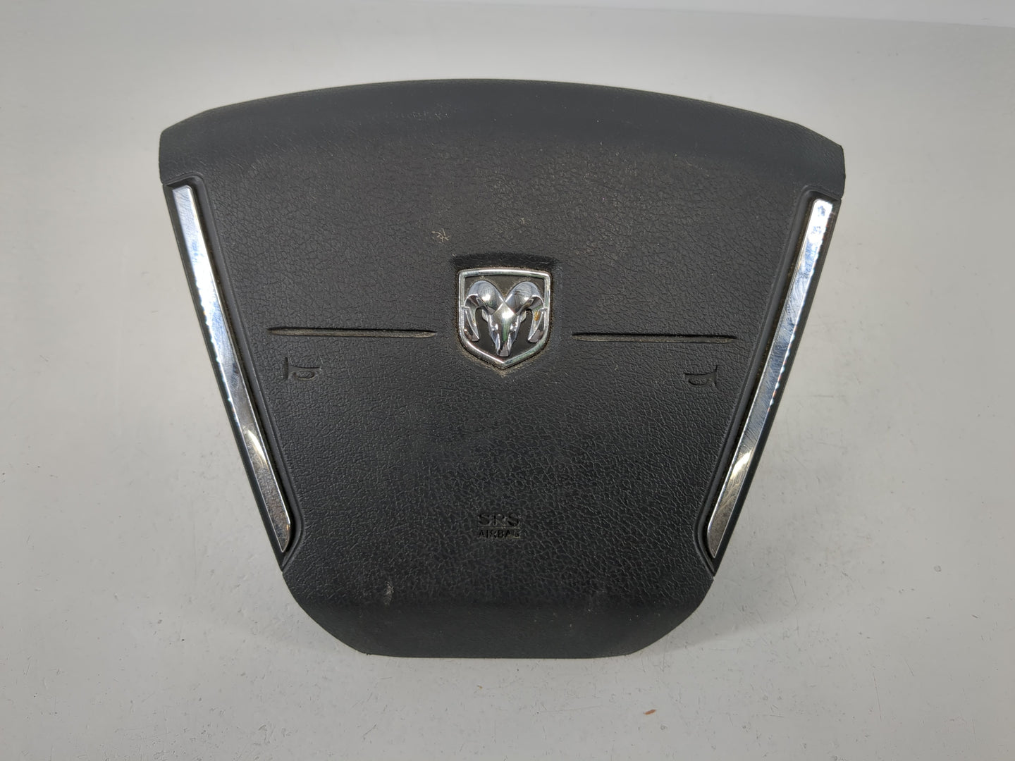 2010-2012 Dodge Caliber Air Bag Driver Left Steering Wheel Mounted P/N:P0X26XDVA1 Fits Fits 2010 2011 2012 OEM Used Auto Parts - Oemusedautoparts1.com