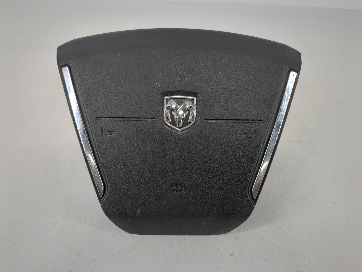2010-2012 Dodge Caliber Air Bag Driver Left Steering Wheel Mounted P/N:P0X26XDVA1 Fits Fits 2010 2011 2012 OEM Used Auto Parts - Oemusedautoparts1.com