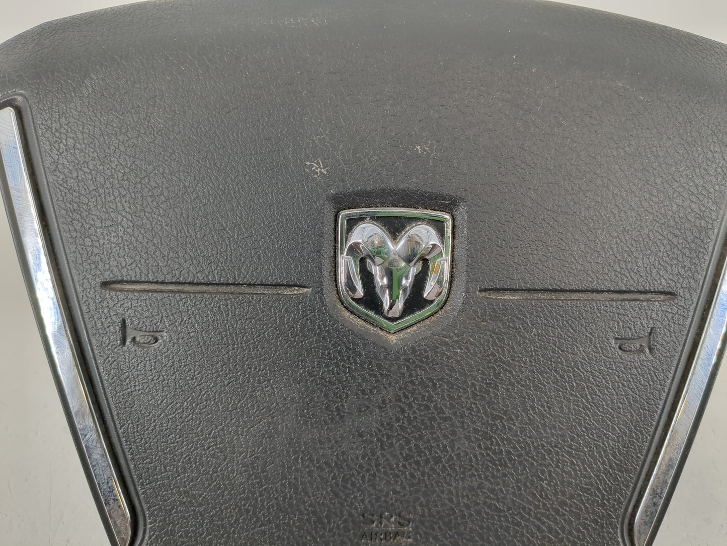 2010-2012 Dodge Caliber Air Bag Driver Left Steering Wheel Mounted P/N:P0X26XDVA1 Fits Fits 2010 2011 2012 OEM Used Auto Parts - Oemusedautoparts1.com