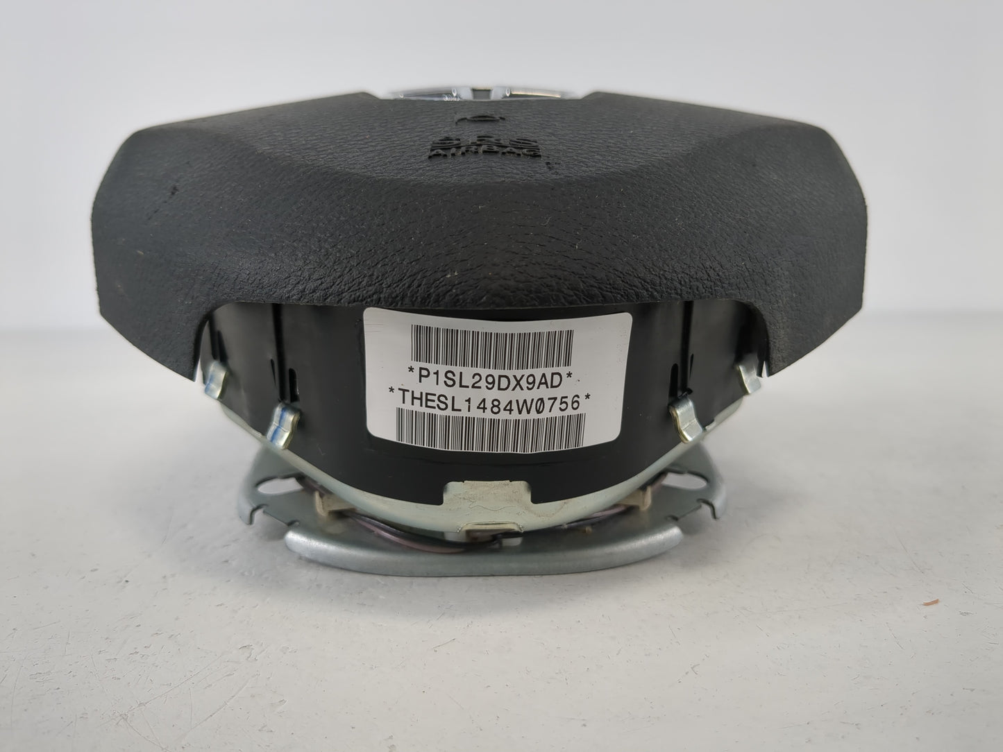 2013-2019 Dodge Journey Air Bag Driver Left Steering Wheel Mounted Fits Fits 2013 2014 2015 2016 2017 2018 2019 OEM Used Auto Parts - Oemusedautoparts1.com