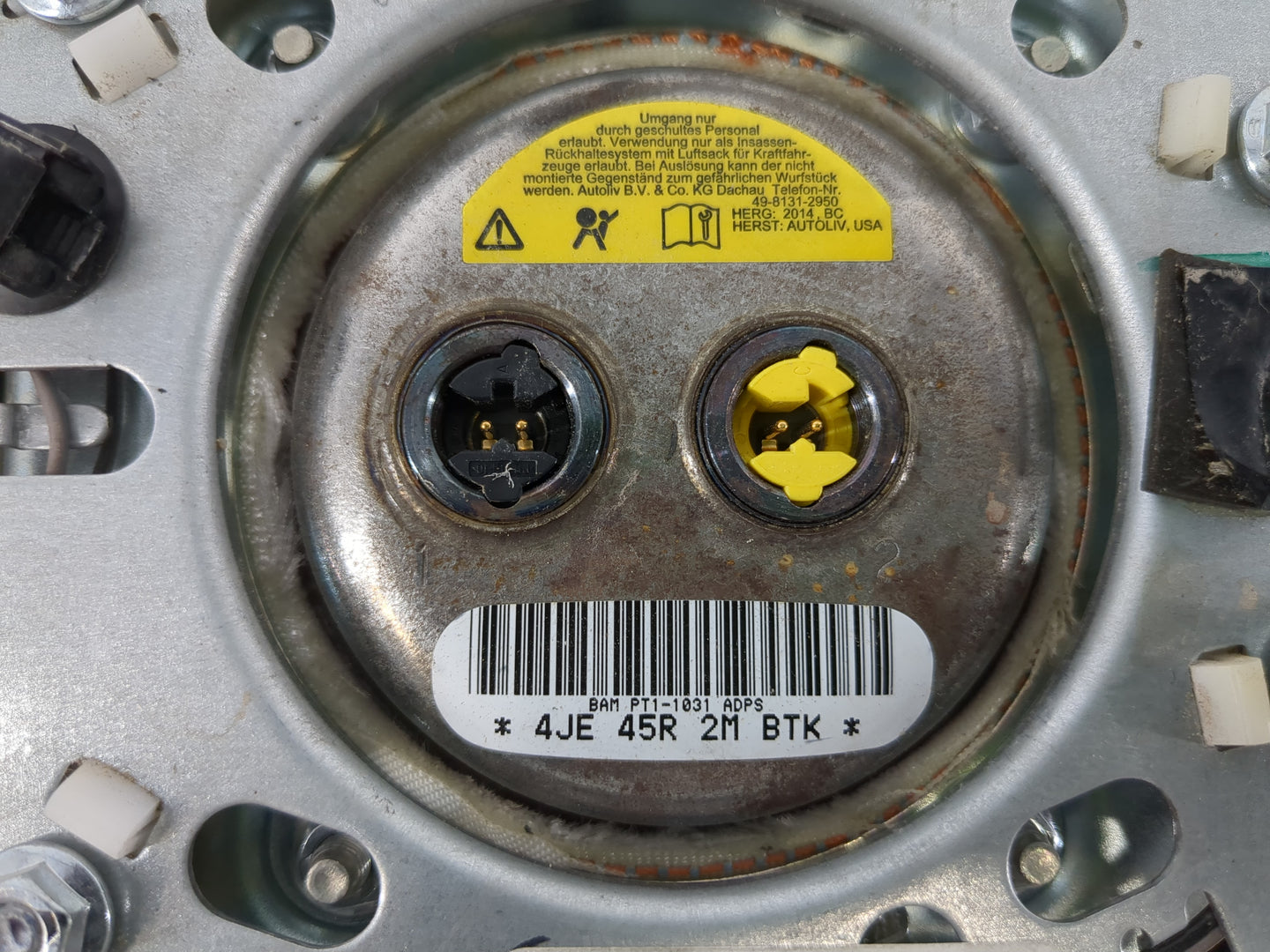 2013-2019 Dodge Journey Air Bag Driver Left Steering Wheel Mounted Fits Fits 2013 2014 2015 2016 2017 2018 2019 OEM Used Auto Parts - Oemusedautoparts1.com
