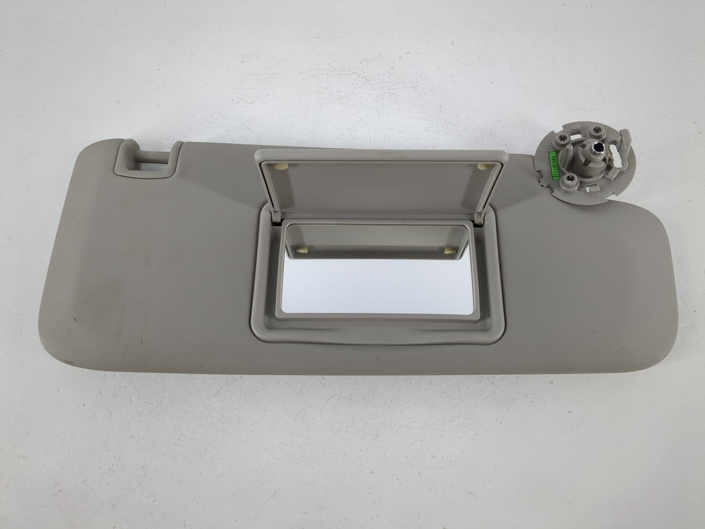 2011-2016 Chevrolet Cruze Sun Visor Shade Replacement Passenger Right Mirror Fits Fits 2011 2012 2013 2014 2015 2016 OEM Used Auto Parts