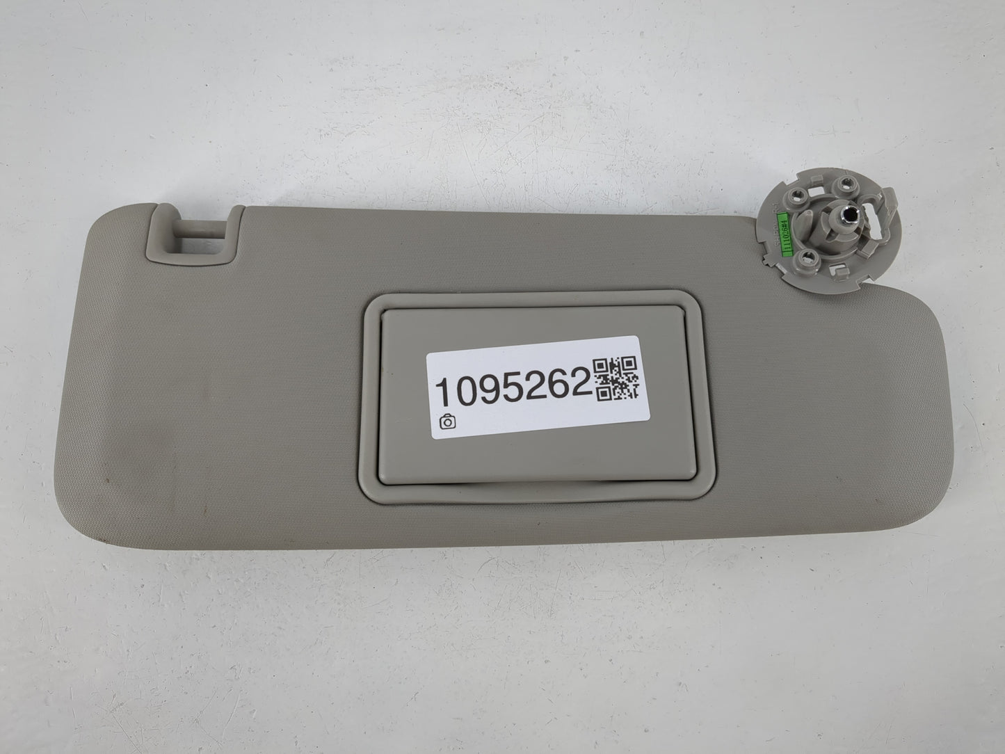 2011-2016 Chevrolet Cruze Sun Visor Shade Replacement Passenger Right Mirror Fits Fits 2011 2012 2013 2014 2015 2016 OEM Used Auto Parts