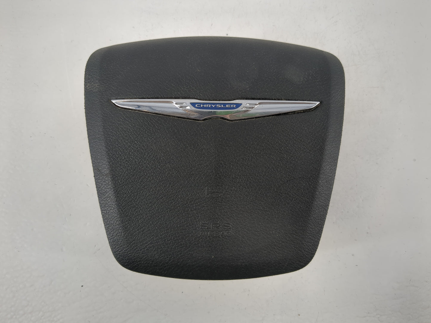 2011-2012 Chrysler Town & Country Air Bag Driver Left Steering Wheel Mounted P/N:1QK22DX9AG Fits Fits 2011 2012 OEM Used Auto Parts - Oemusedautoparts1.com