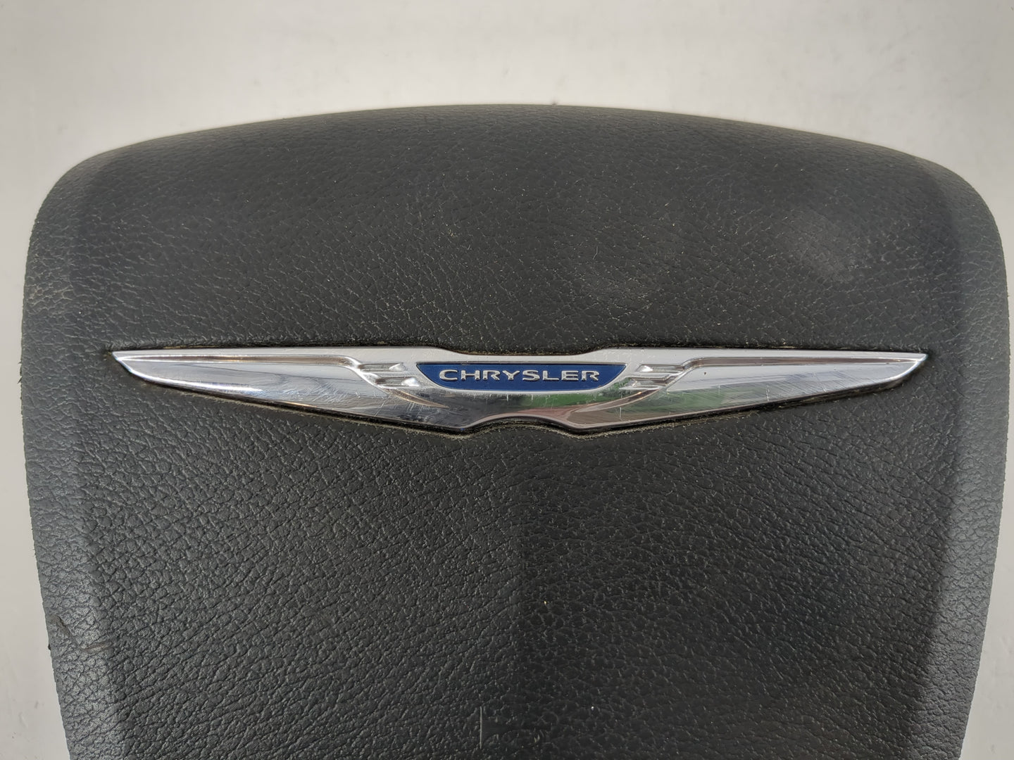 2011-2012 Chrysler Town & Country Air Bag Driver Left Steering Wheel Mounted P/N:1QK22DX9AG Fits Fits 2011 2012 OEM Used Auto Parts - Oemusedautoparts1.com
