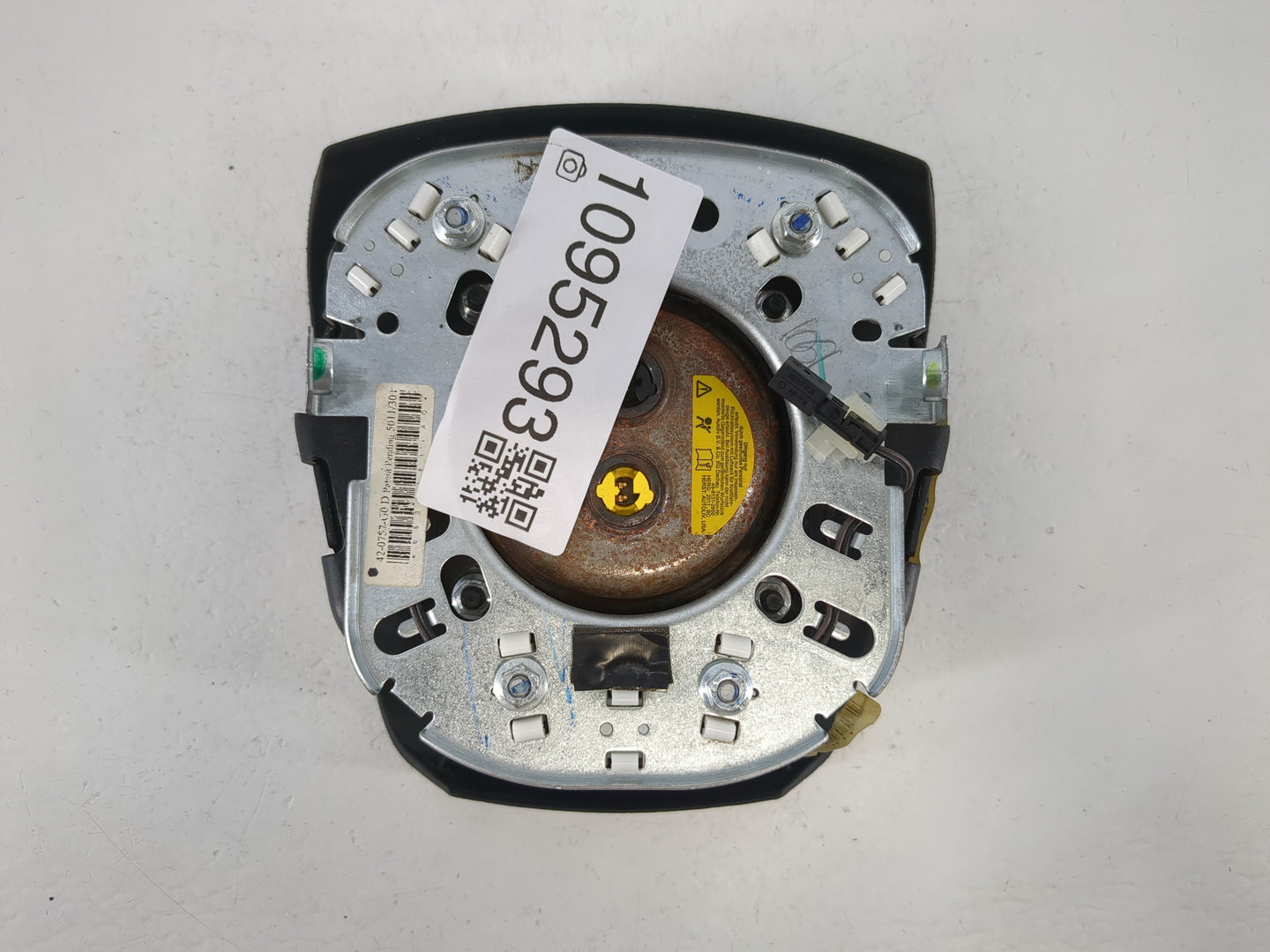 2011-2012 Chrysler Town & Country Air Bag Driver Left Steering Wheel Mounted P/N:1QK22DX9AG Fits Fits 2011 2012 OEM Used Auto Parts - Oemusedautoparts1.com