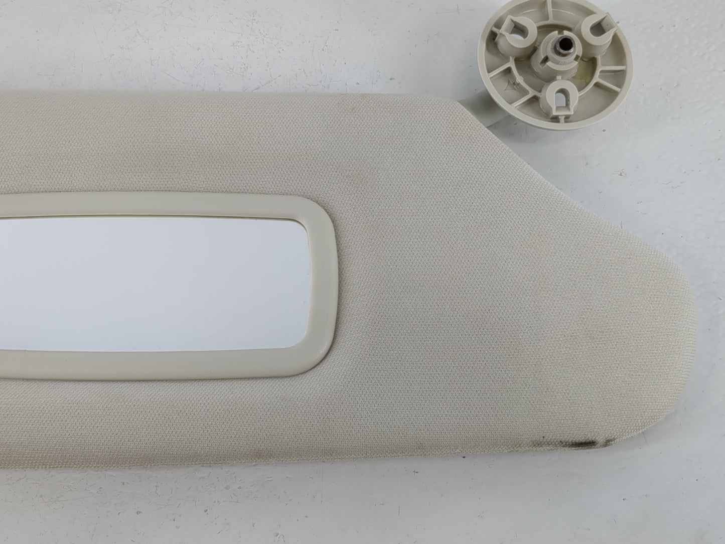 2008-2010 Chrysler Town & Country Sun Visor Shade Replacement Passenger Right Mirror Fits Fits 2008 2009 2010 OEM Used Auto Parts