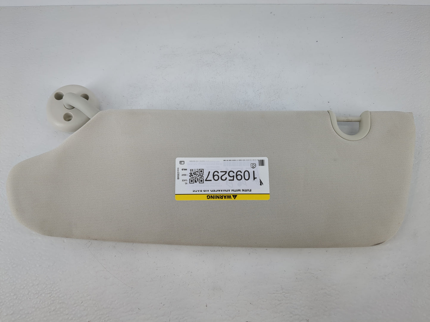 2008-2010 Chrysler Town & Country Sun Visor Shade Replacement Passenger Right Mirror Fits Fits 2008 2009 2010 OEM Used Auto Parts